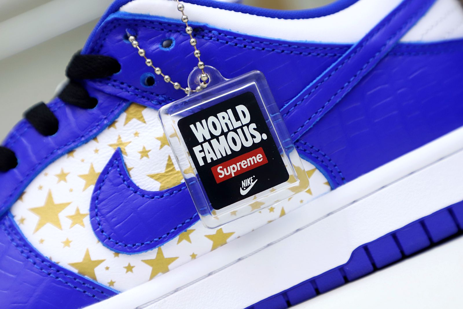 Sup*e x nike sb dunk low "hyper royal"