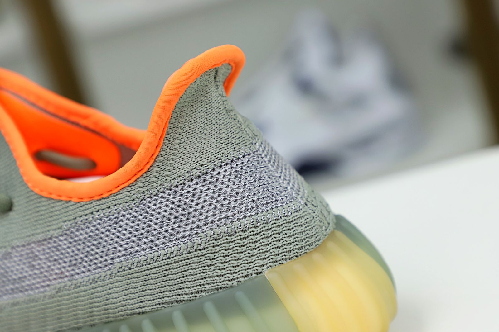 YEEZY BOOST 350 V2