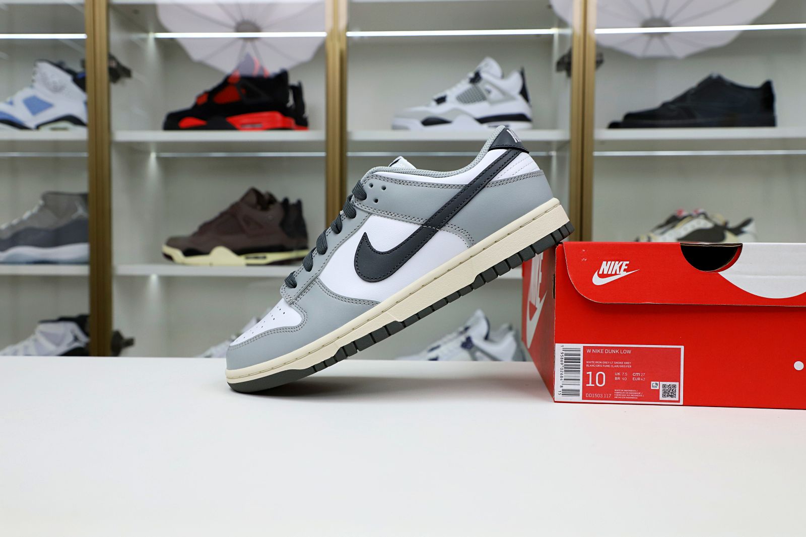 Nike Dunk Low Light Smoke Grey