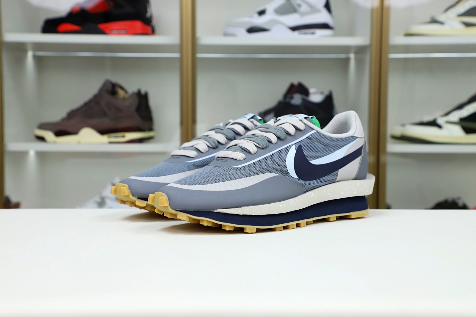 sacai x Nike LDWaffe "Cool Grey"