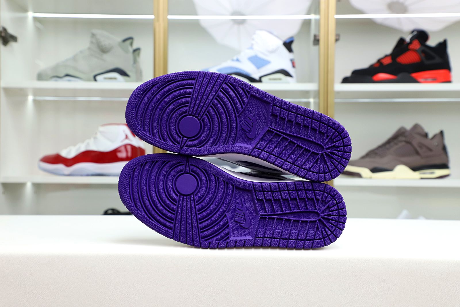 Air Jordan 1 High OG Court Purple