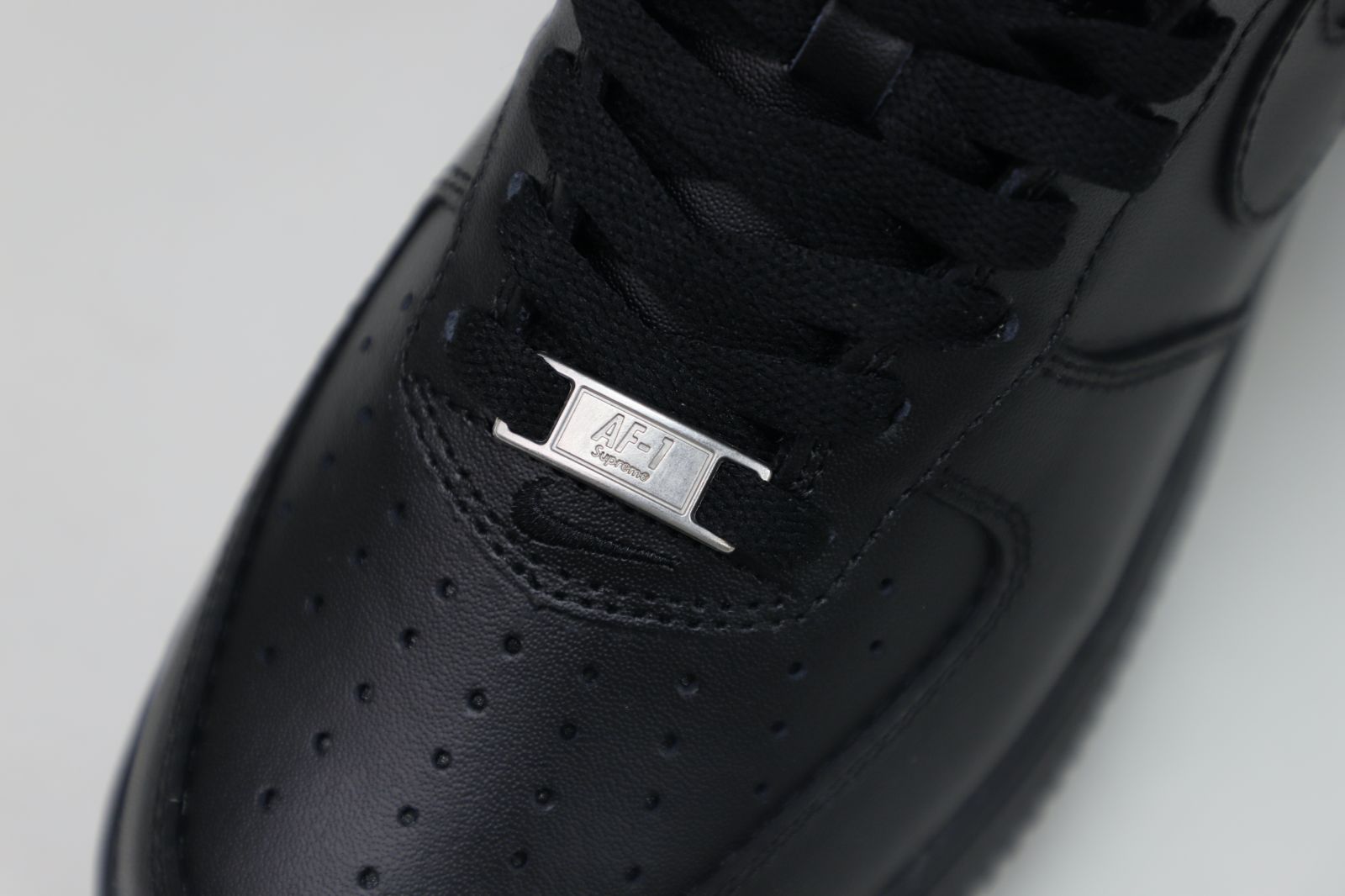 Sup*e nike air force 1 low "box logo"