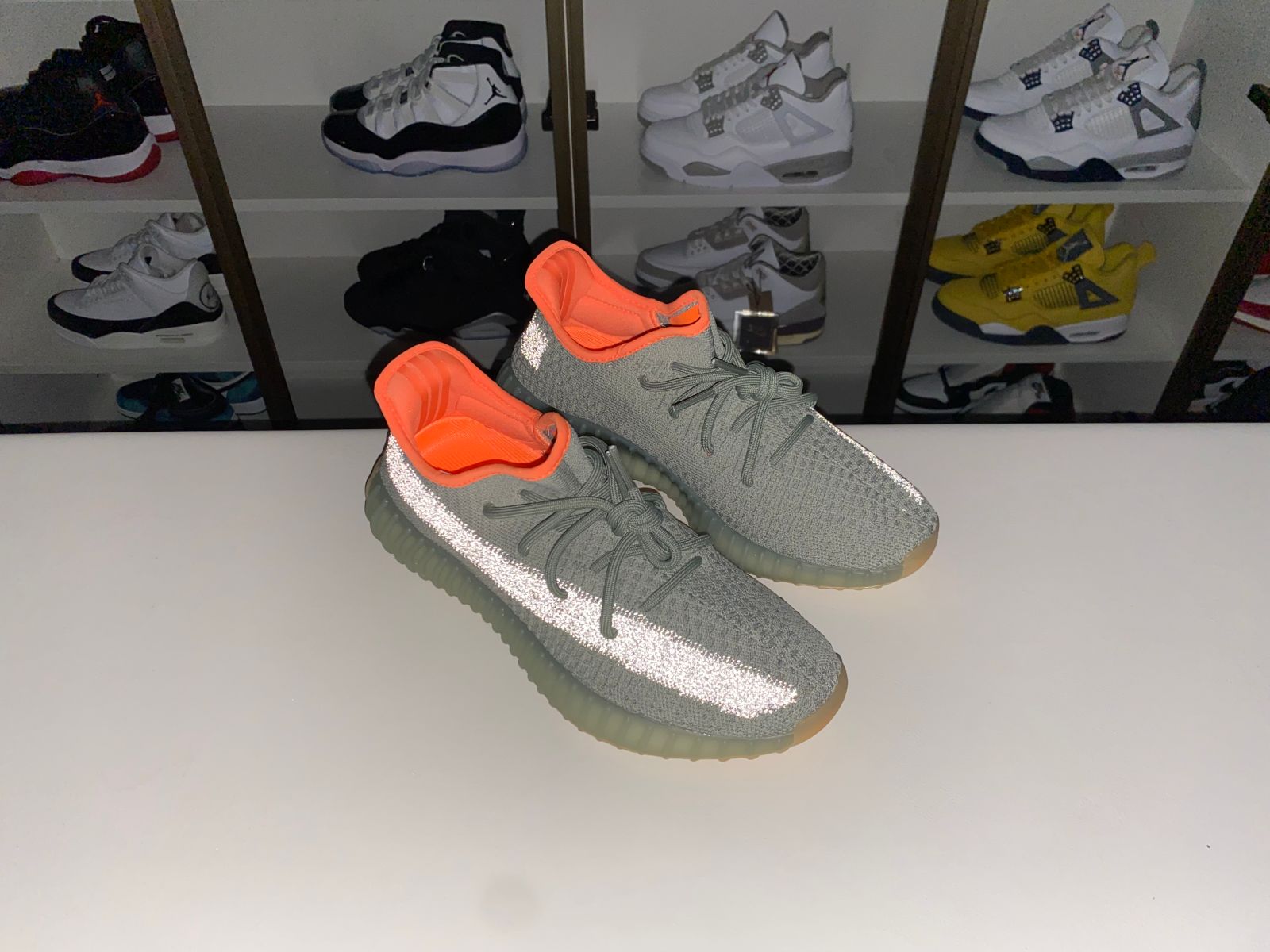 YEEZY BOOST 350 V2