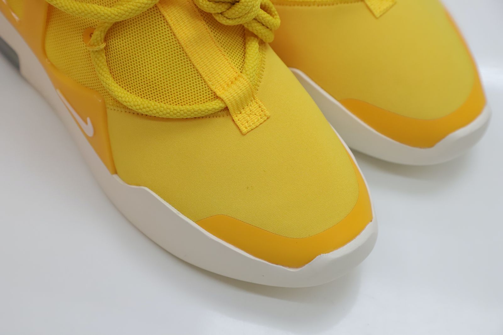 Nike Air Fear of God 1 amarillo fog