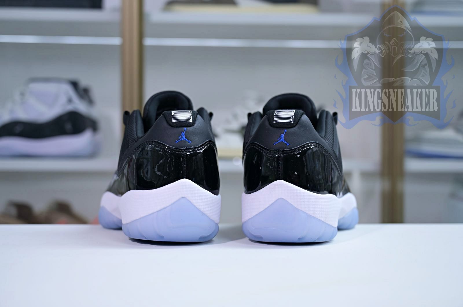 Air Jordan 11 Low "Space Jam"