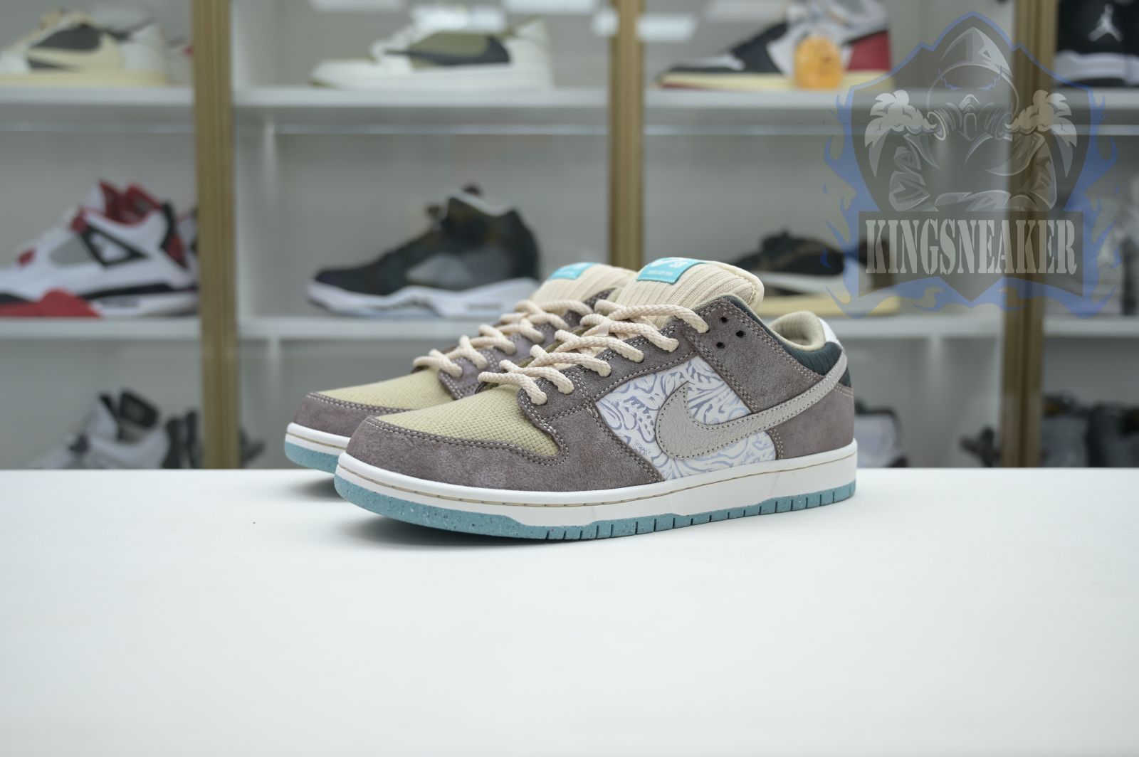 Nike SB Dunk Low"Big Money Savings"