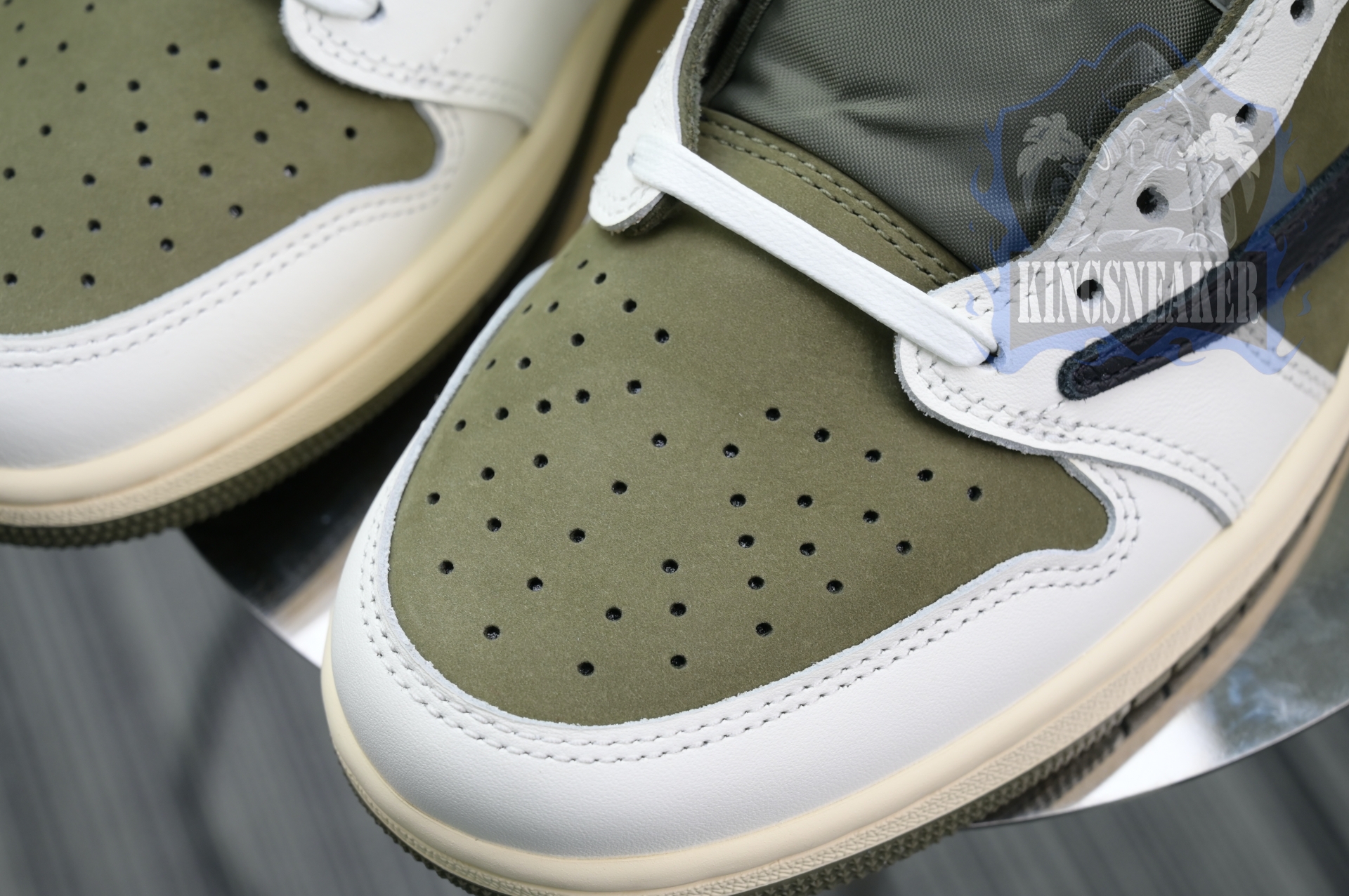 Travis Scottx Jordan Air Jordan 1Low OG “Medium Olive”