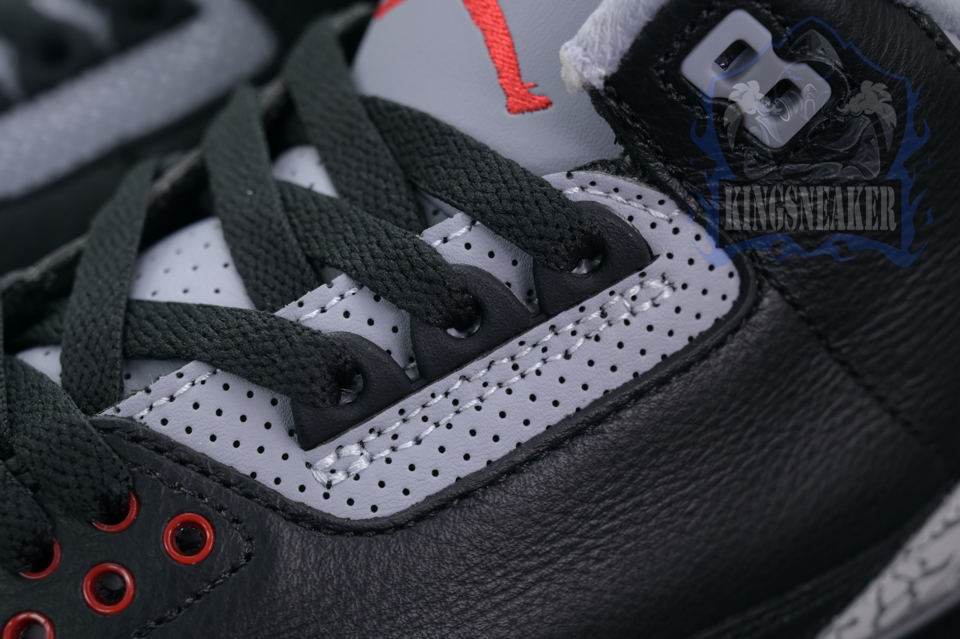 Air Jordan 3“Black Cement Reimagined”