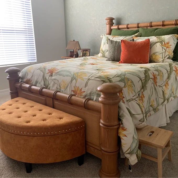 【Furniture】Roxann Upholstered Flip Top Storage Bench NKmarkets