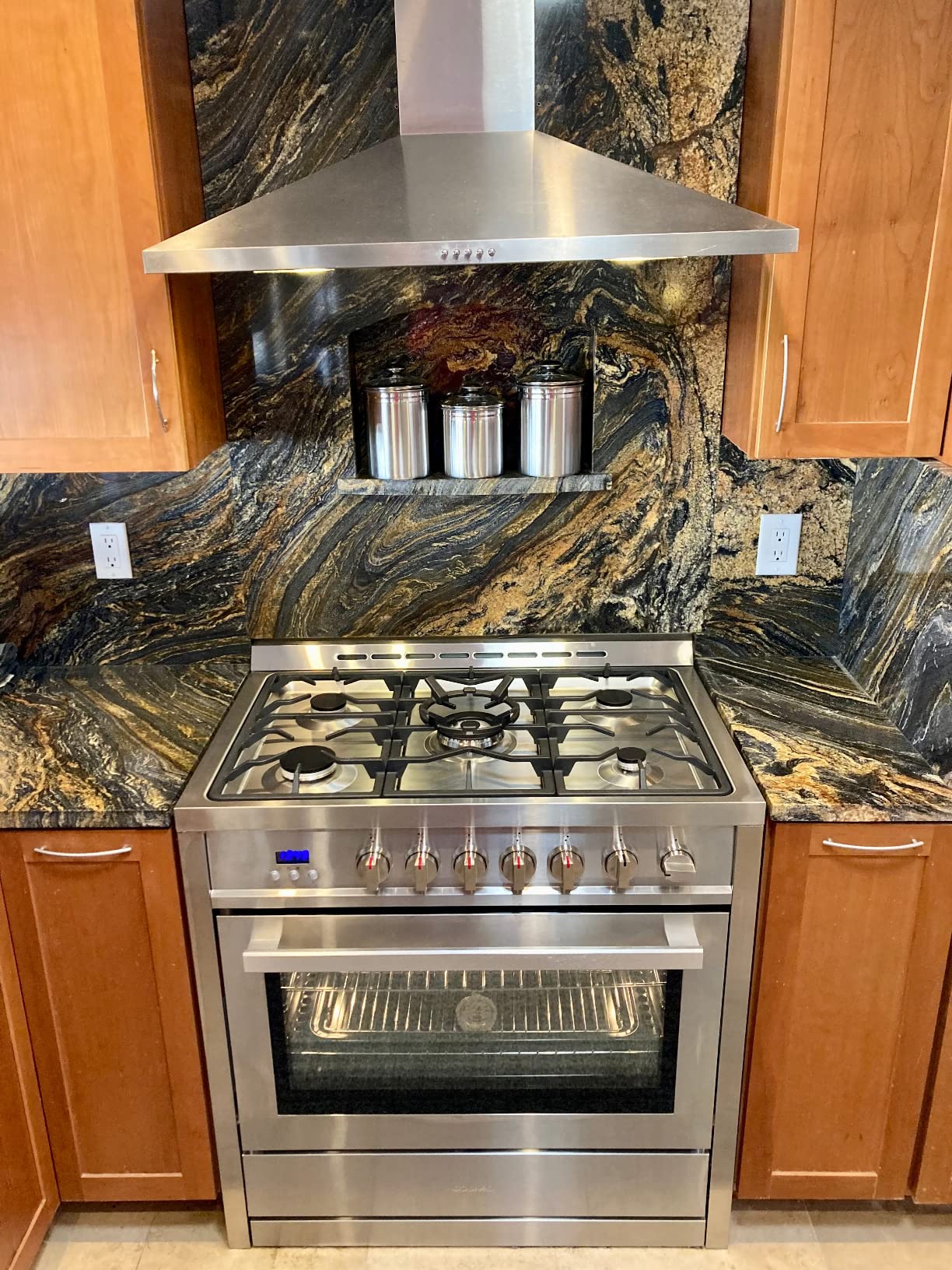 【Appliances】36 in. Gas Range with 5 Burner Cooktop, 3.8 cu. ft