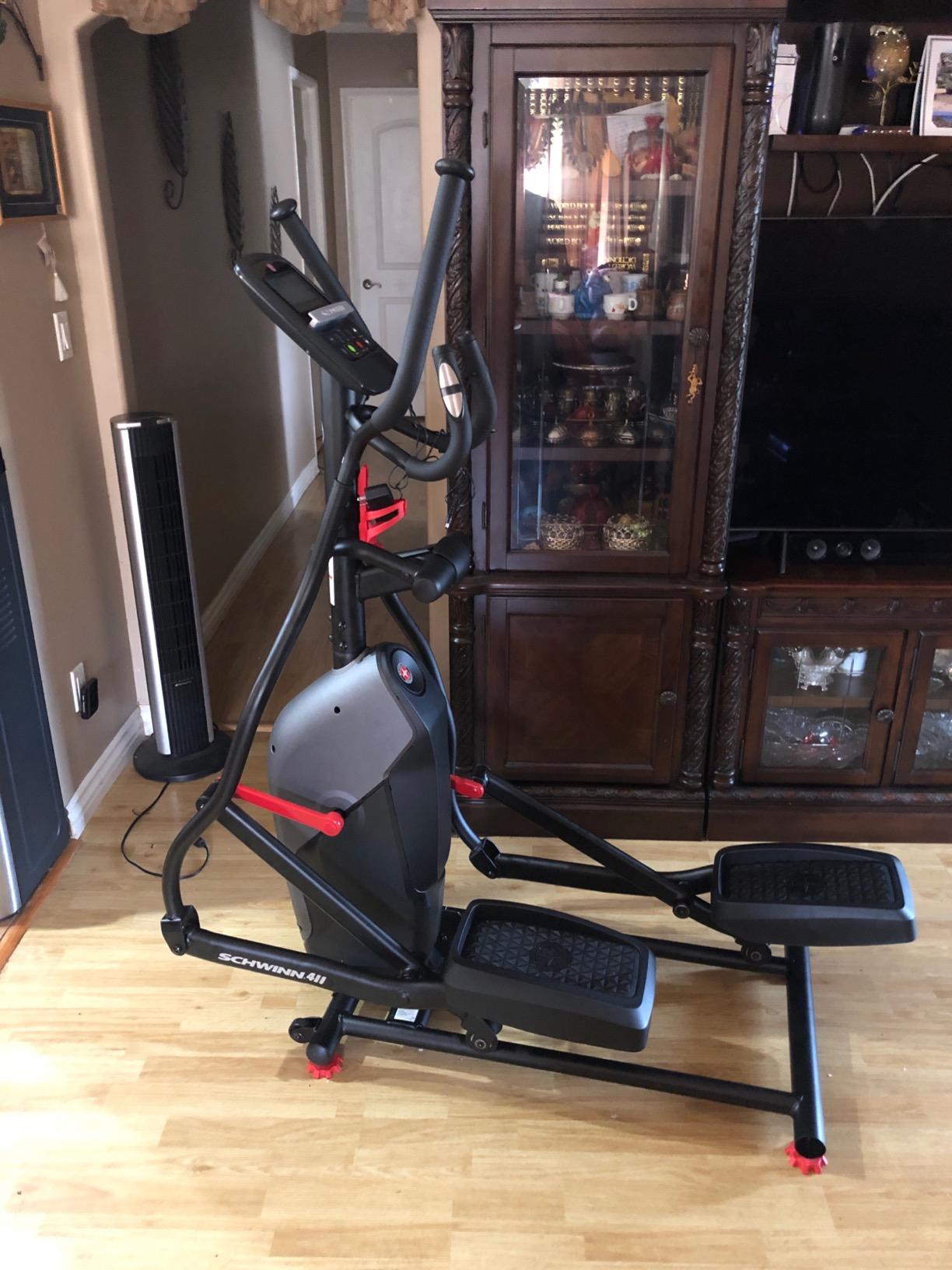 【Sports&Outdoors】SCHWINN Fitness 411 Compact Elliptical Machine Econ