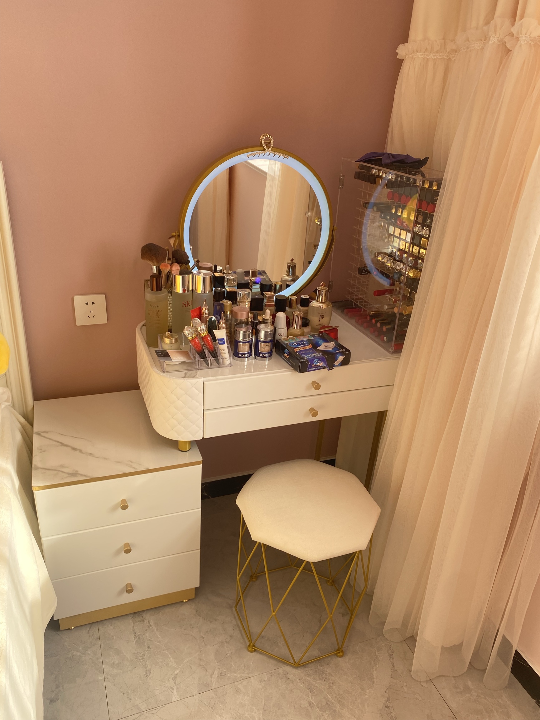【Dresser】Nordic dressing table with mirror and stool for bedroom