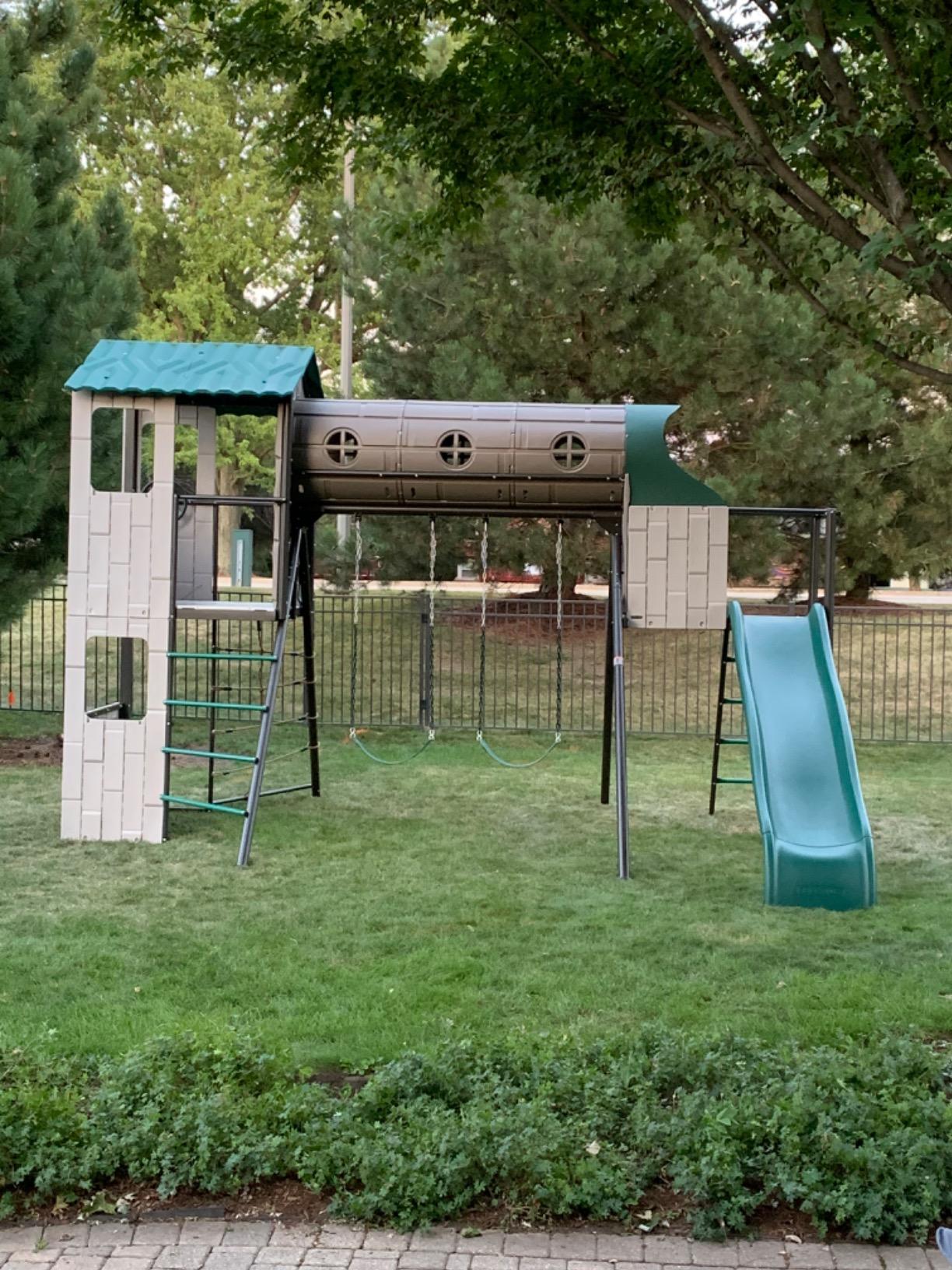 【Baby&Kids】Lifetime Adventure Tunnel Swing Set EconMarket