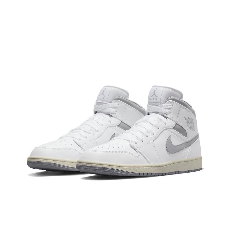 Air Jordan 1 Retro High OG Basketball Shoes