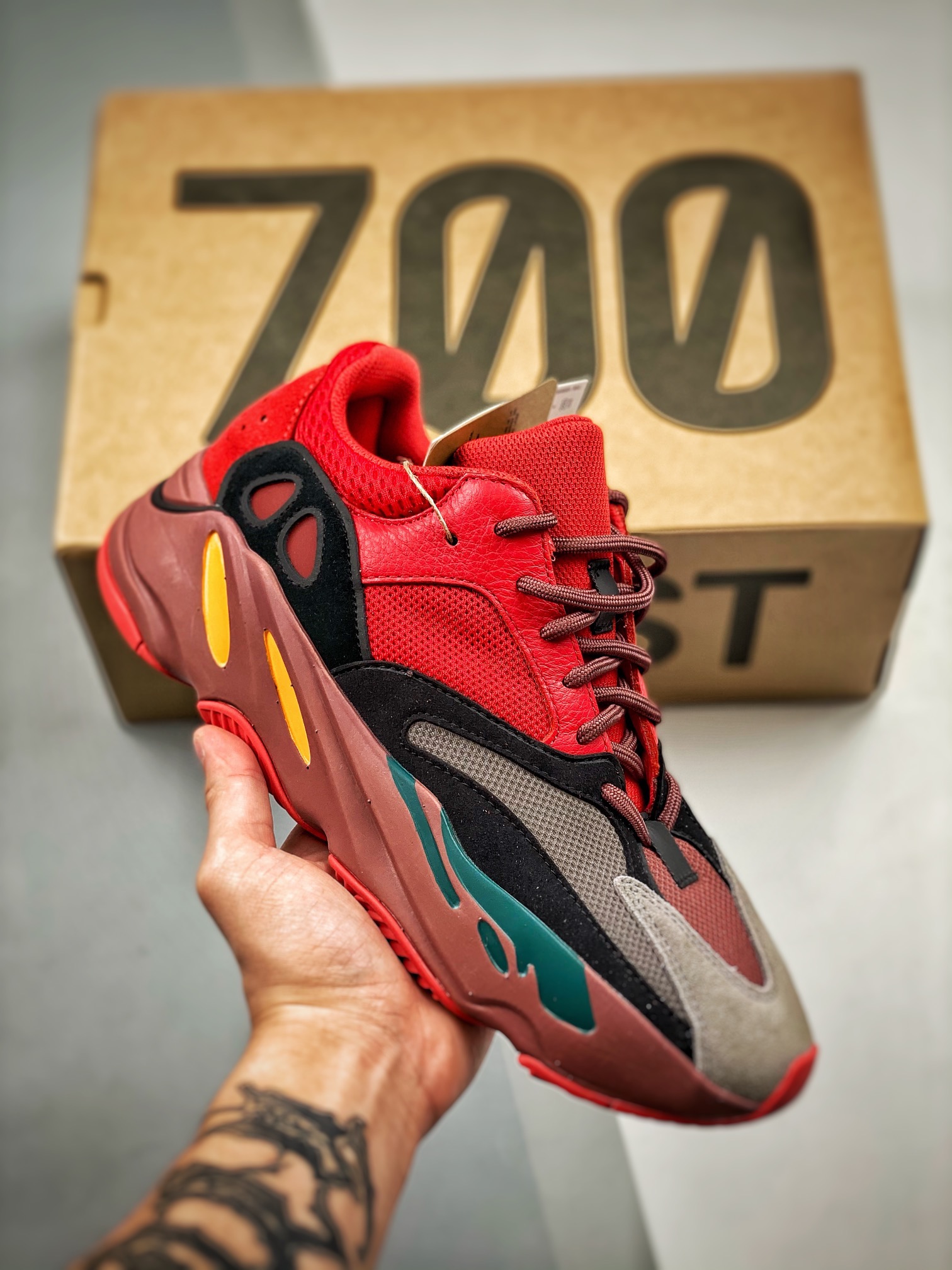Unisex Yeezy Boost 700 Fashion Casual Shoes