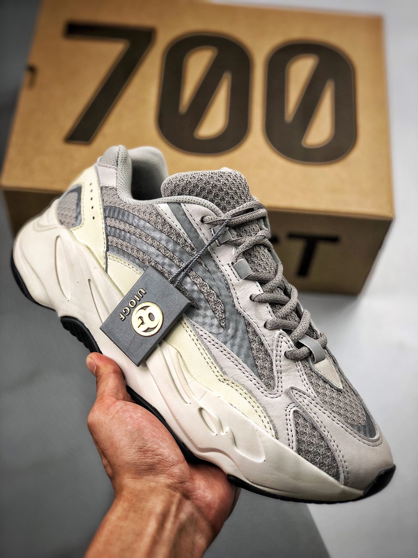 Unisex Yeezy Boost 700 Fashion Casual Shoes