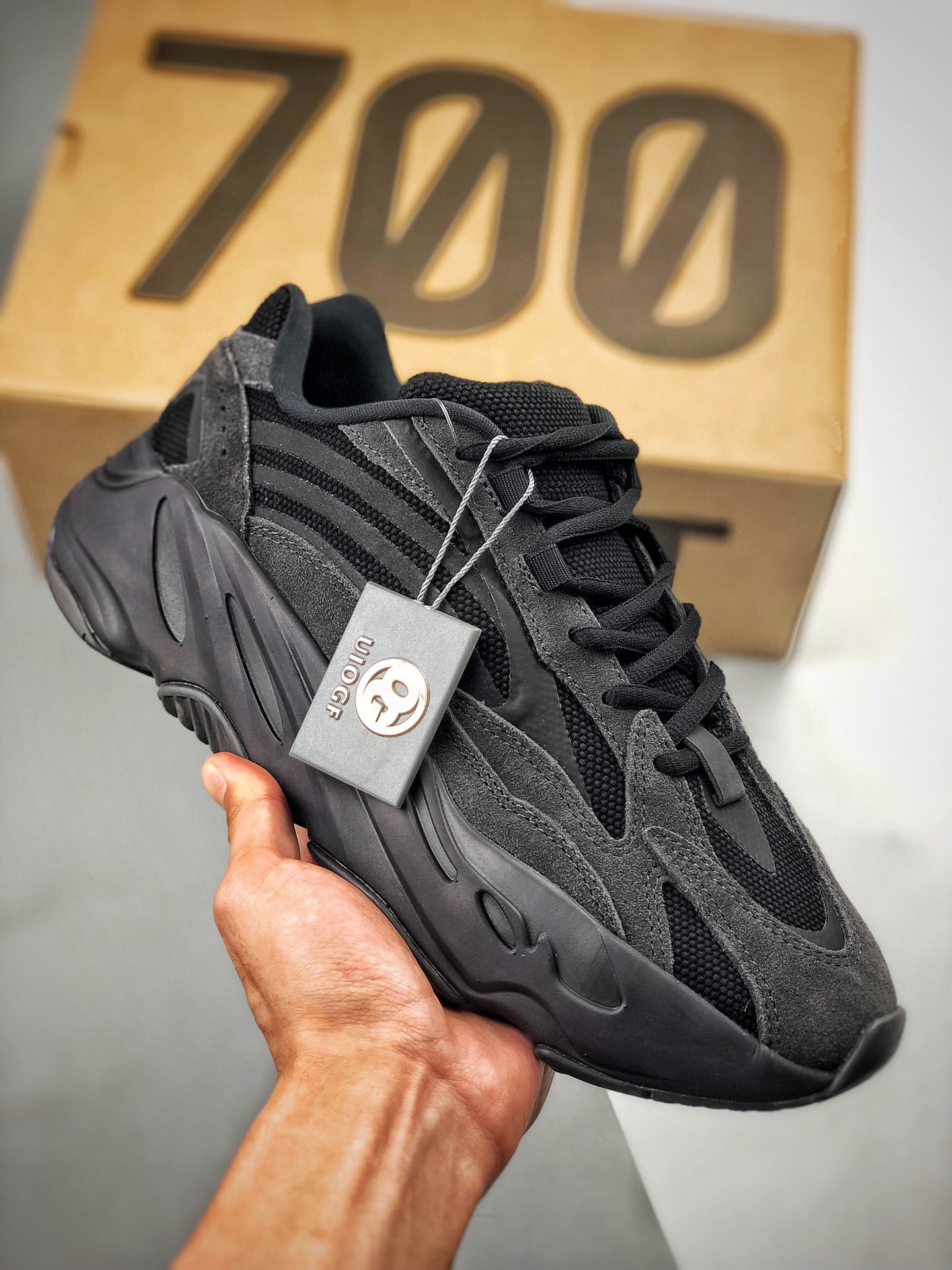 Unisex Yeezy Boost 700 Fashion Casual Shoes