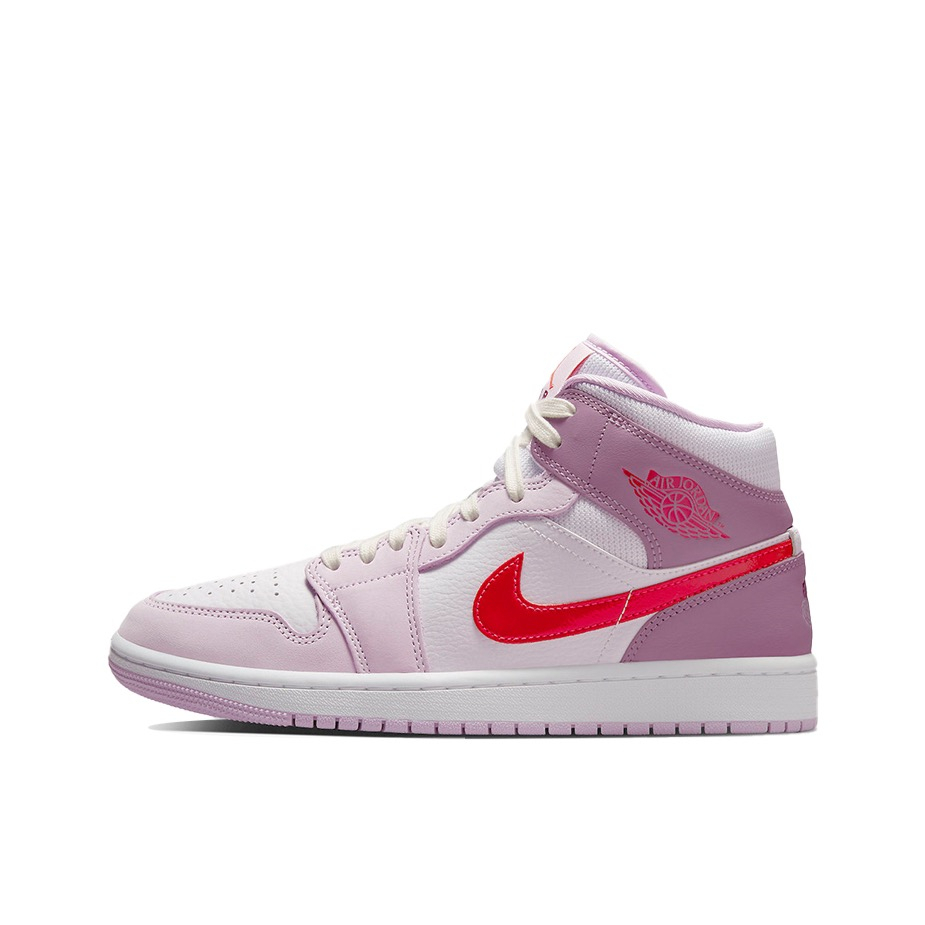 Air Jordan 1 Retro High OG Basketball Shoes