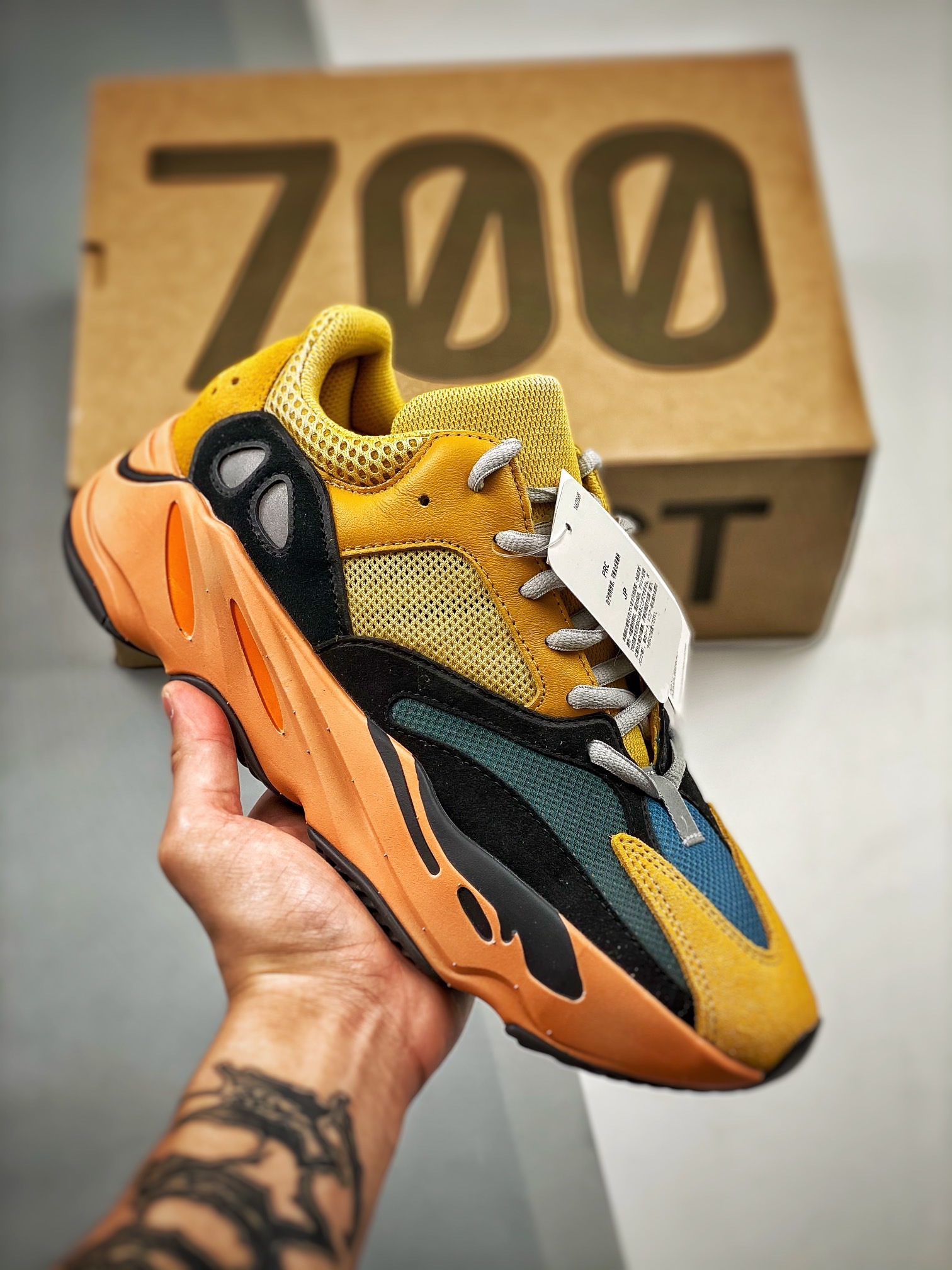 Unisex Yeezy Boost 700 Fashion Casual Shoes