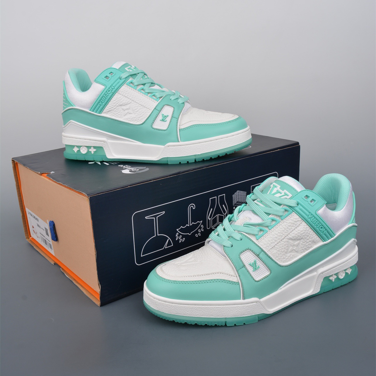 Unisex Louis Vuitton (LV) Fashion Casual Shoes