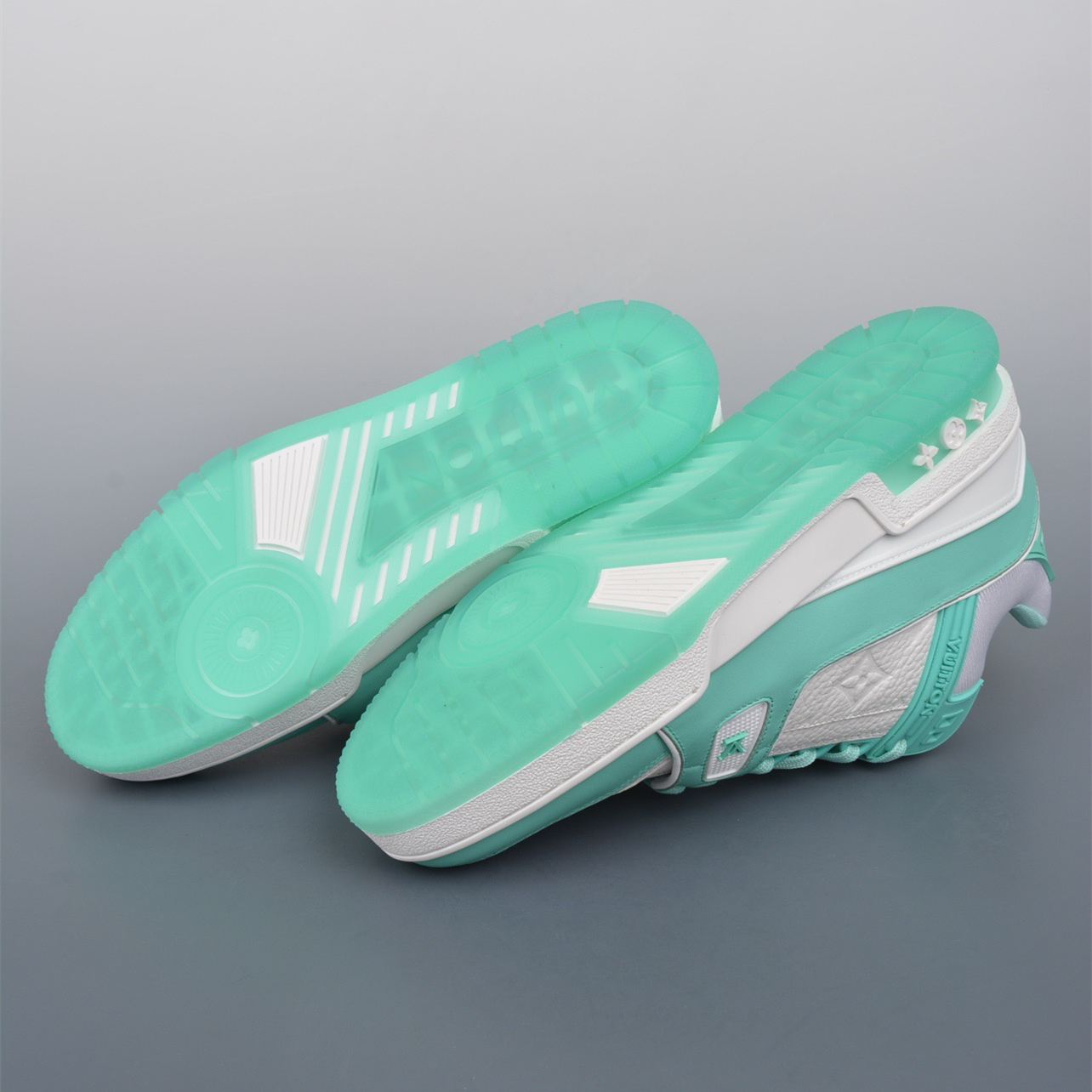 Unisex Louis Vuitton (LV) Fashion Casual Shoes