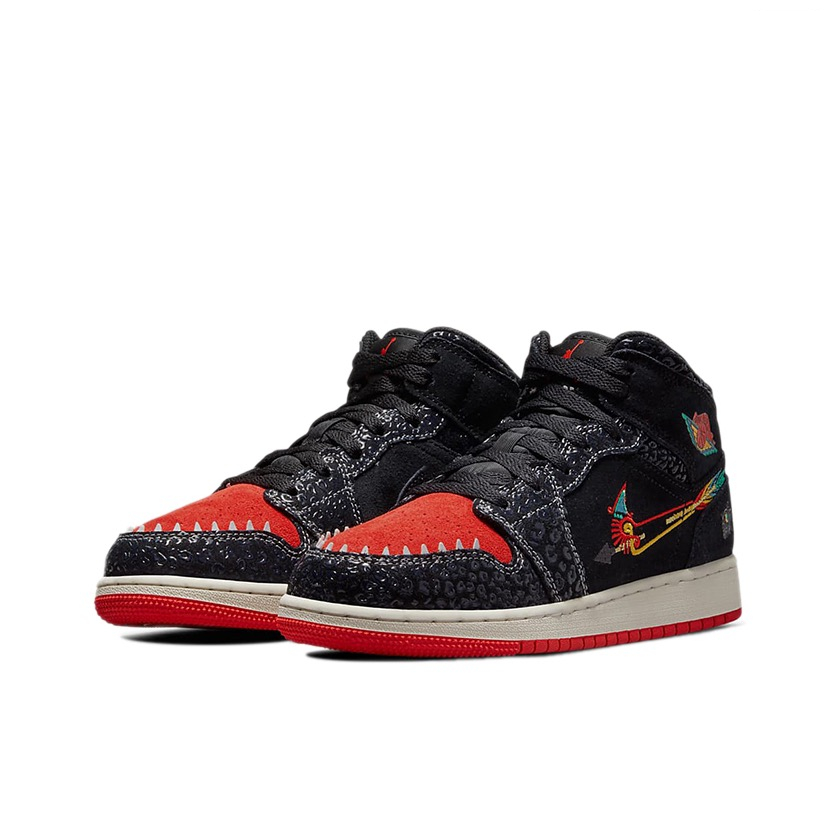 Air Jordan 1 Retro High OG Basketball Shoes