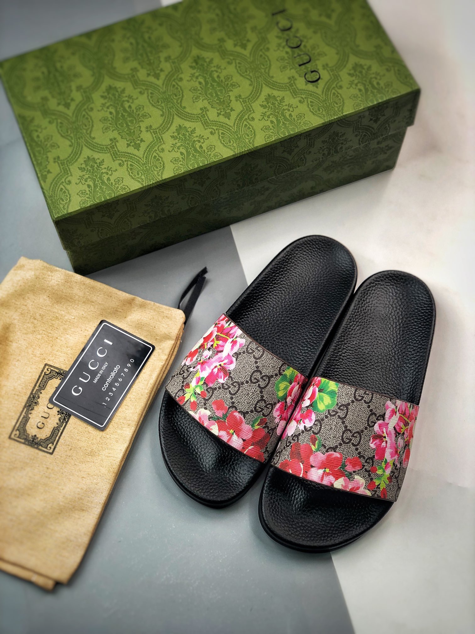 Unisex Fashion Slippers