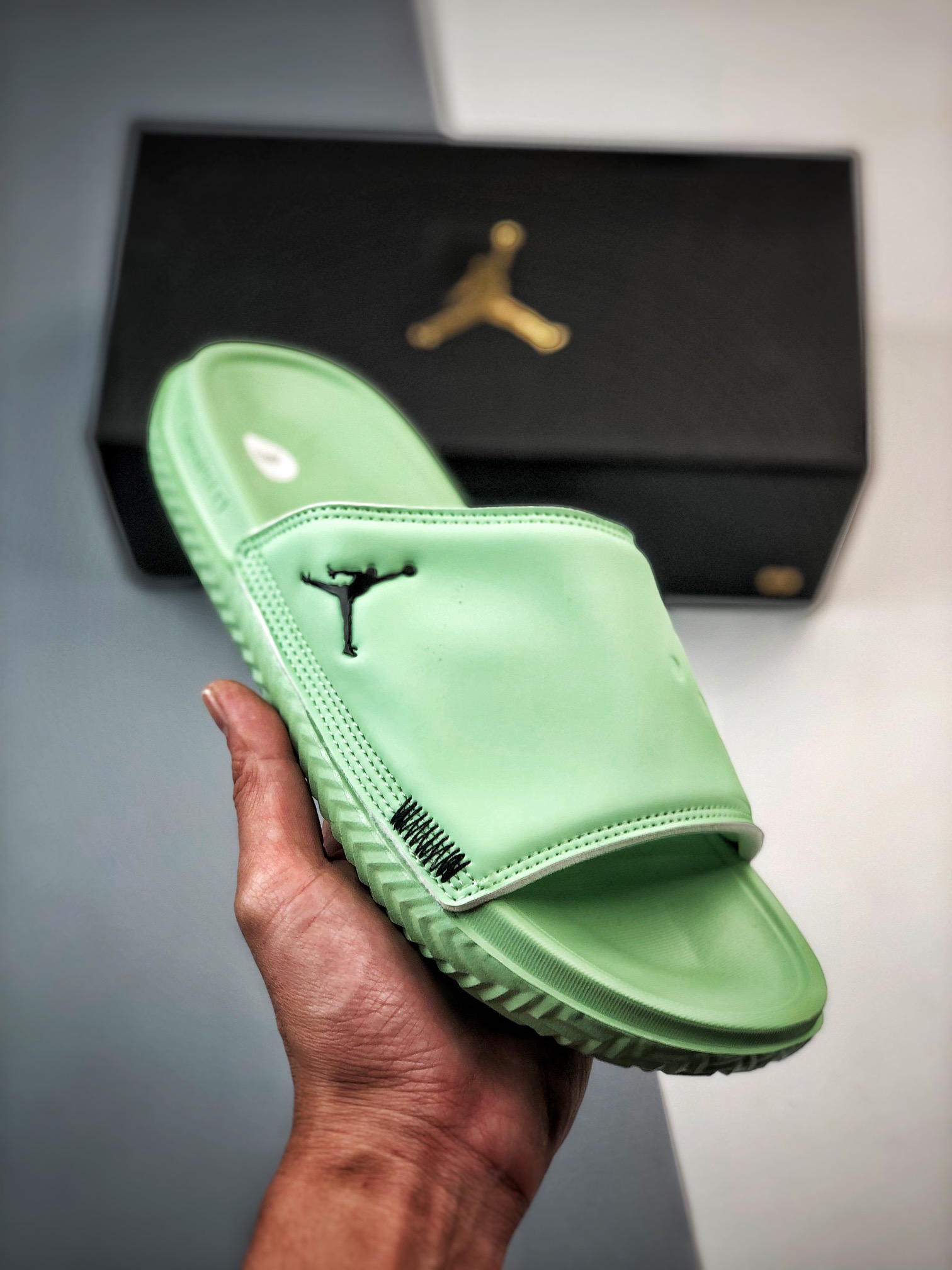 Unisex Fashion Slippers