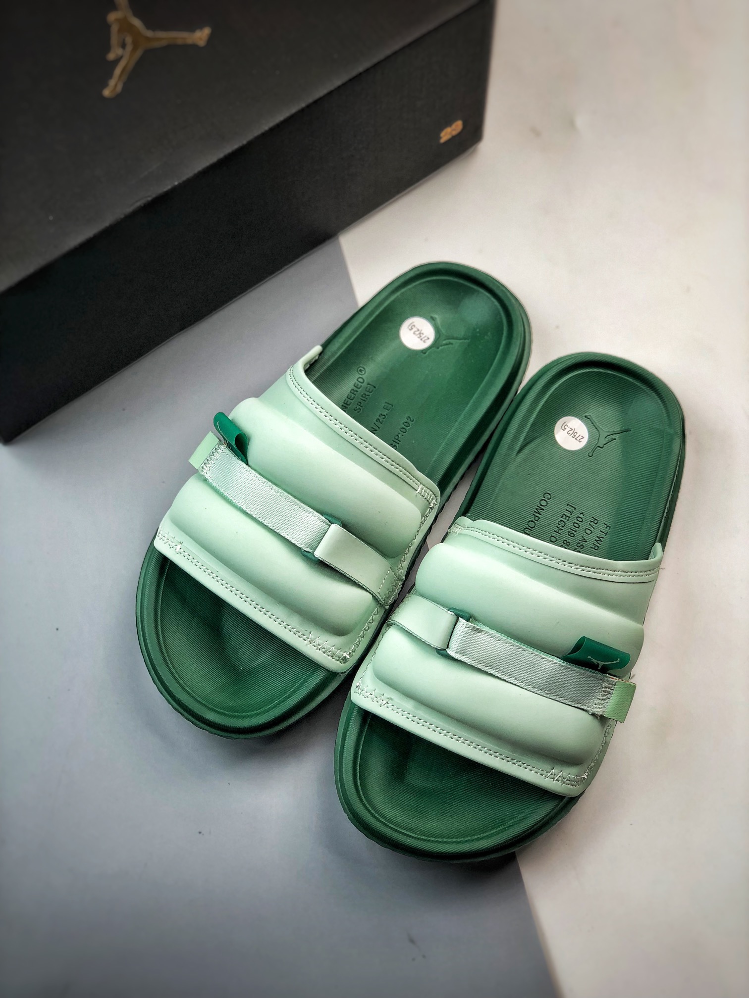 Unisex Fashion Slippers
