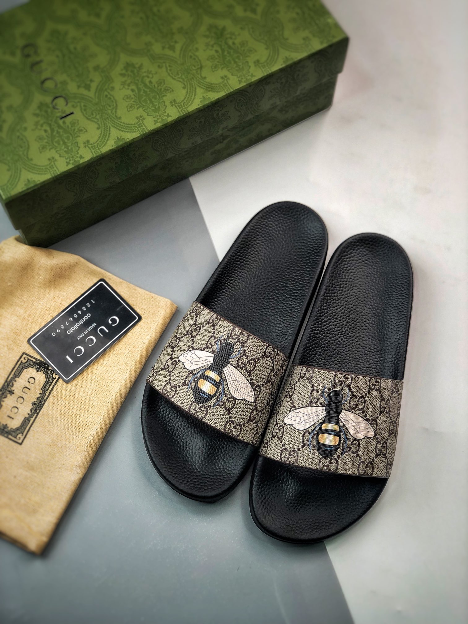 Unisex Fashion Slippers