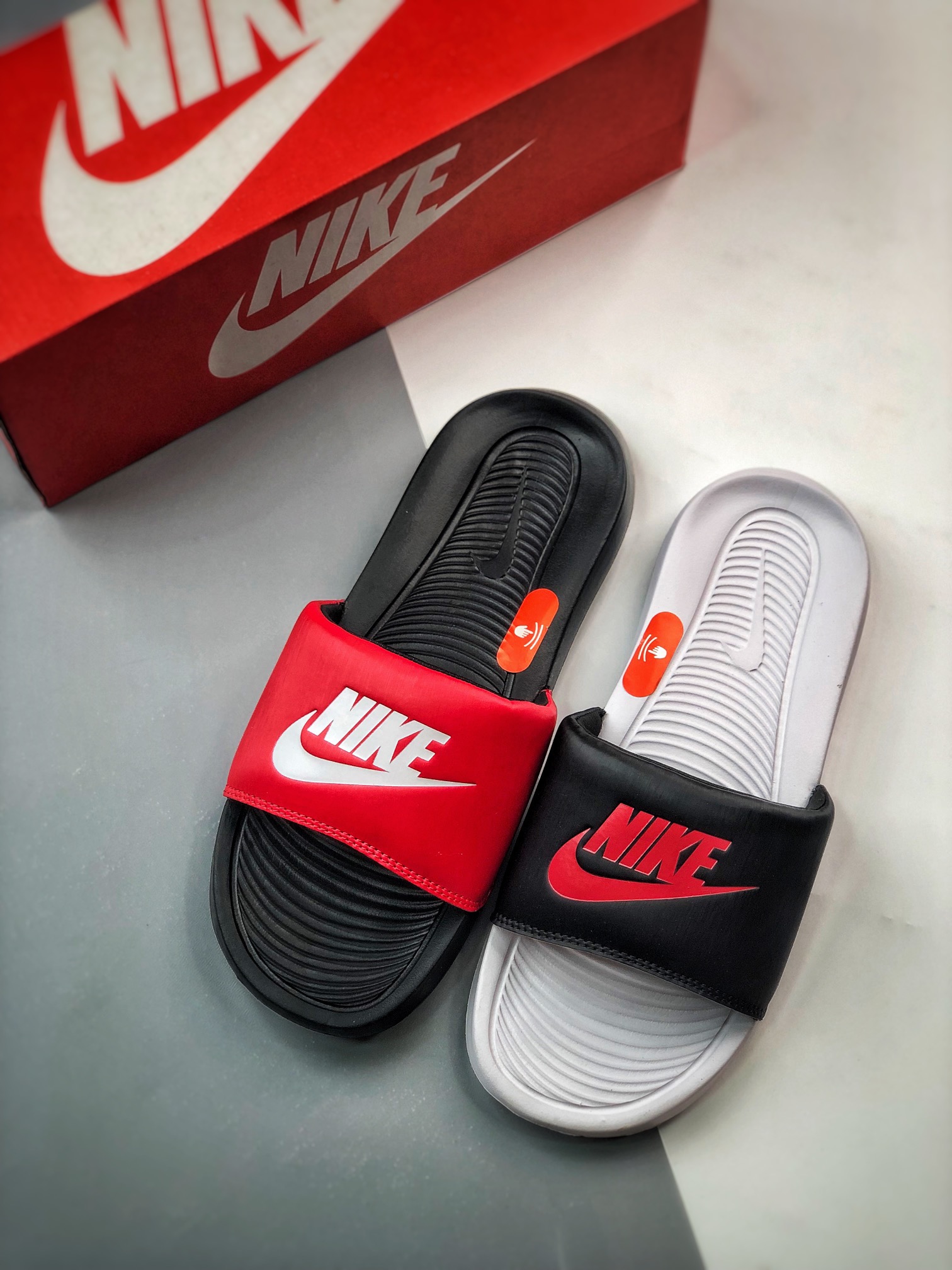 Unisex Fashion Slippers