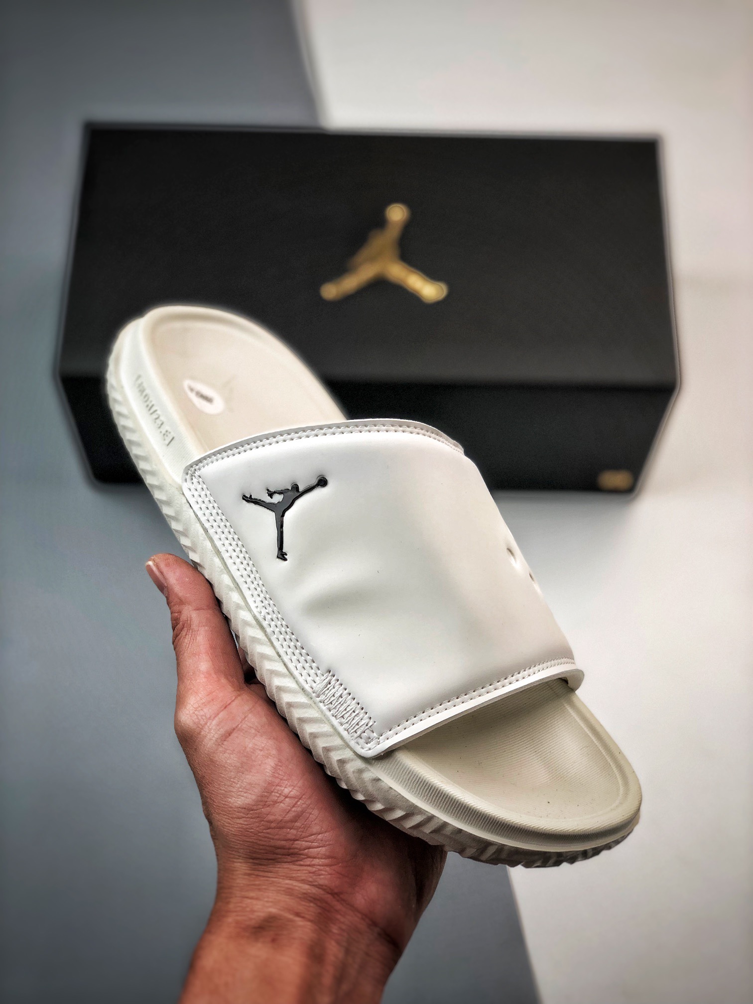 Unisex Fashion Slippers