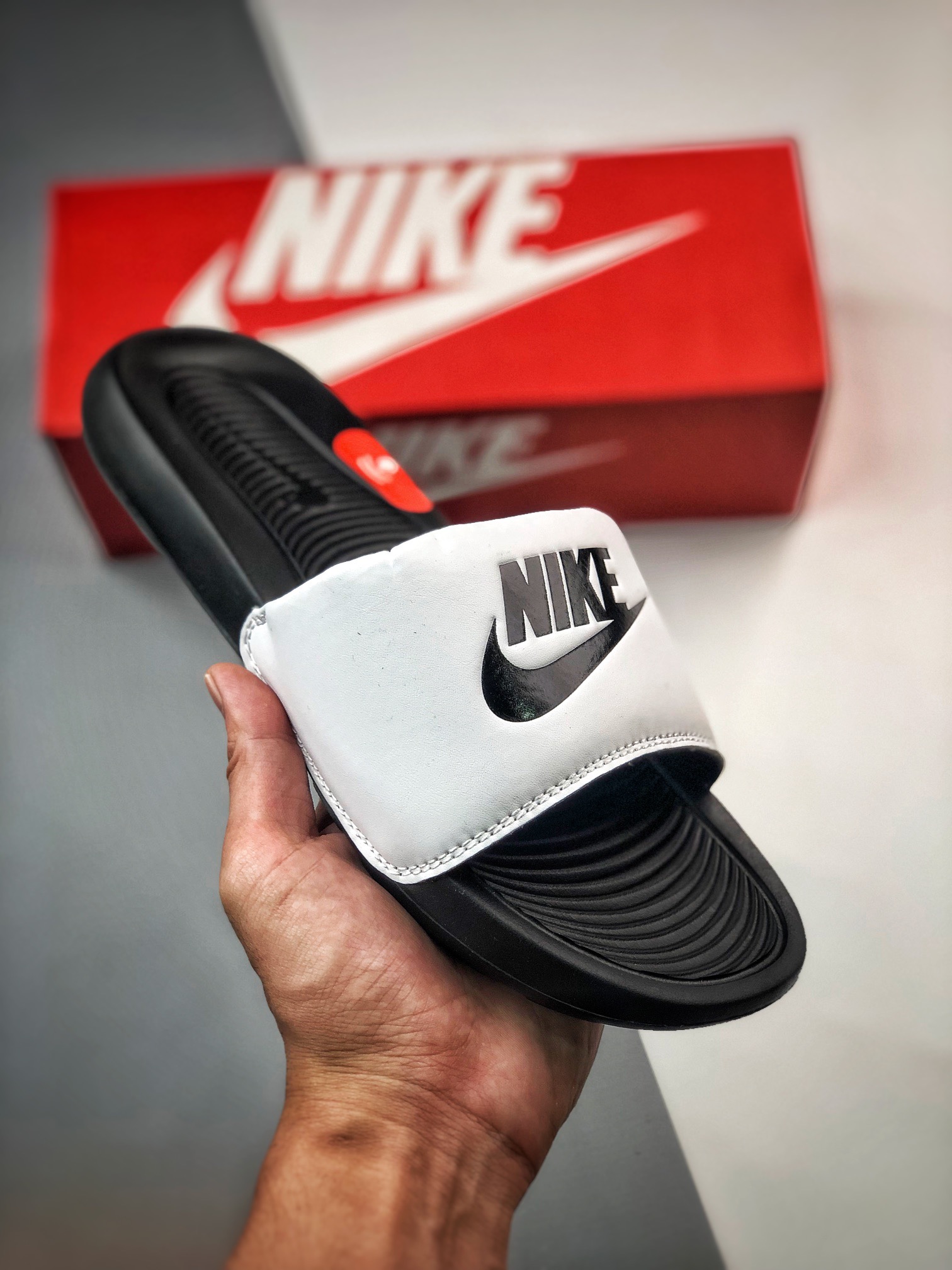 Unisex Fashion Slippers