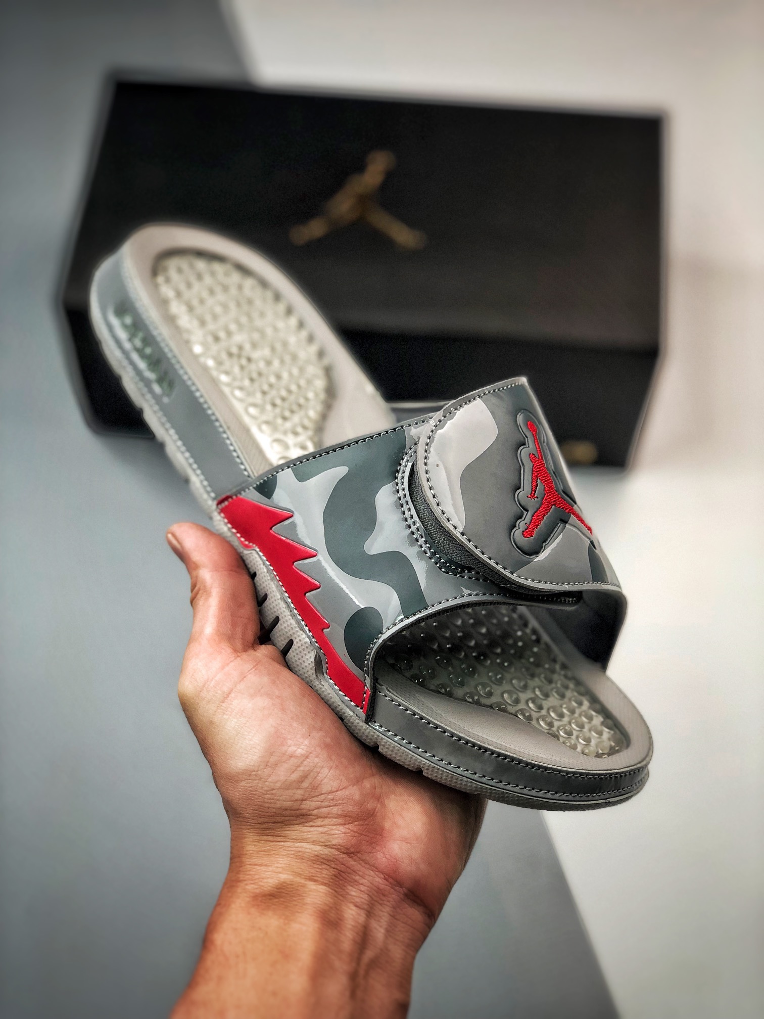 Unisex Fashion Slippers