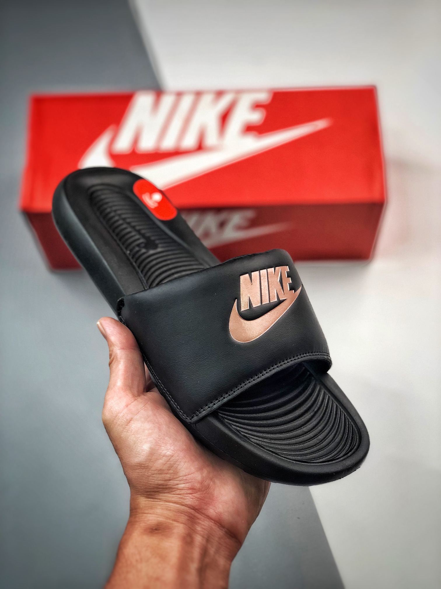 Unisex Fashion Slippers