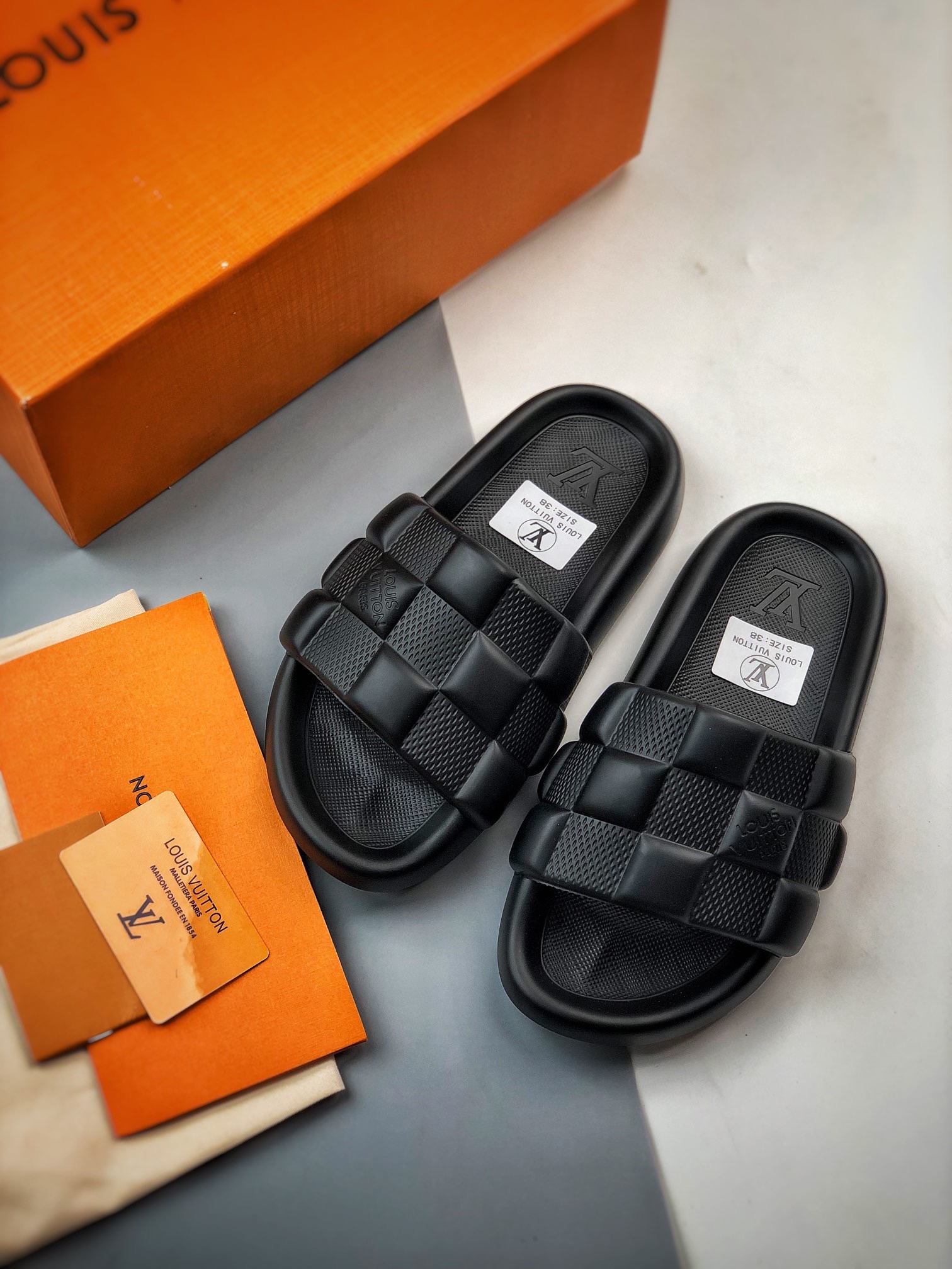 Unisex Fashion Slippers