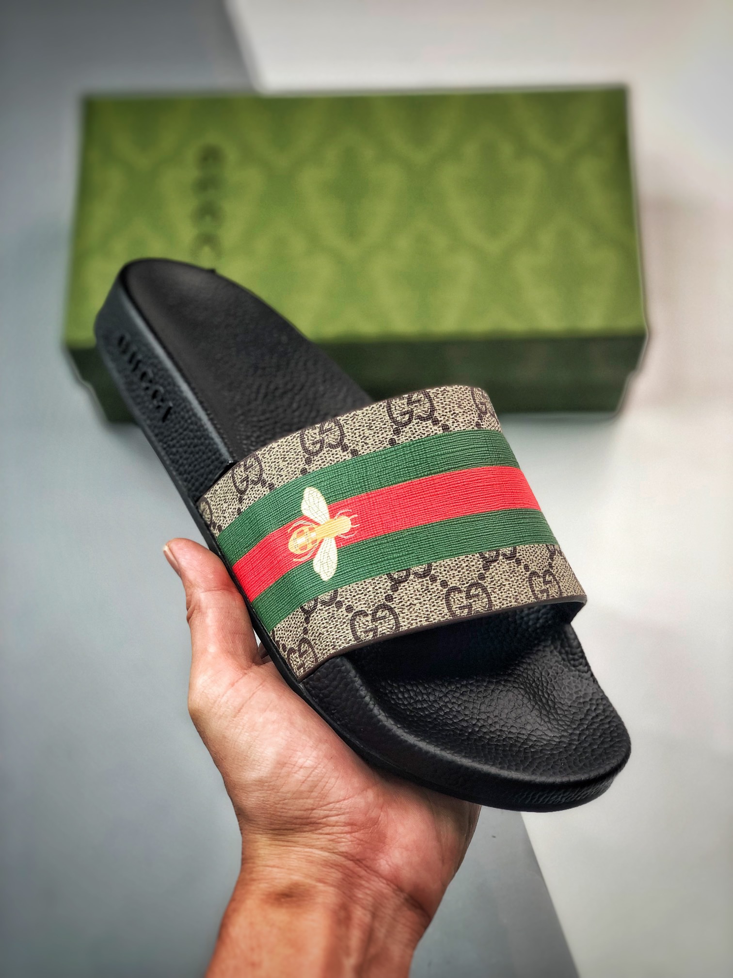 Unisex Fashion Slippers
