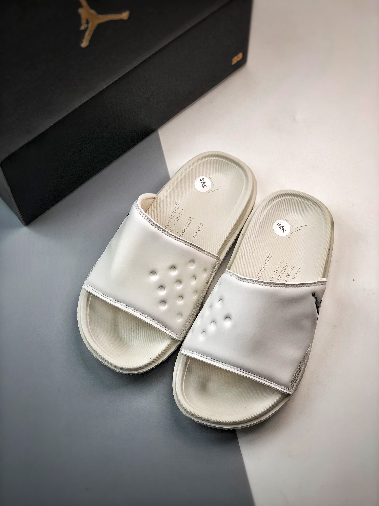 Unisex Fashion Slippers