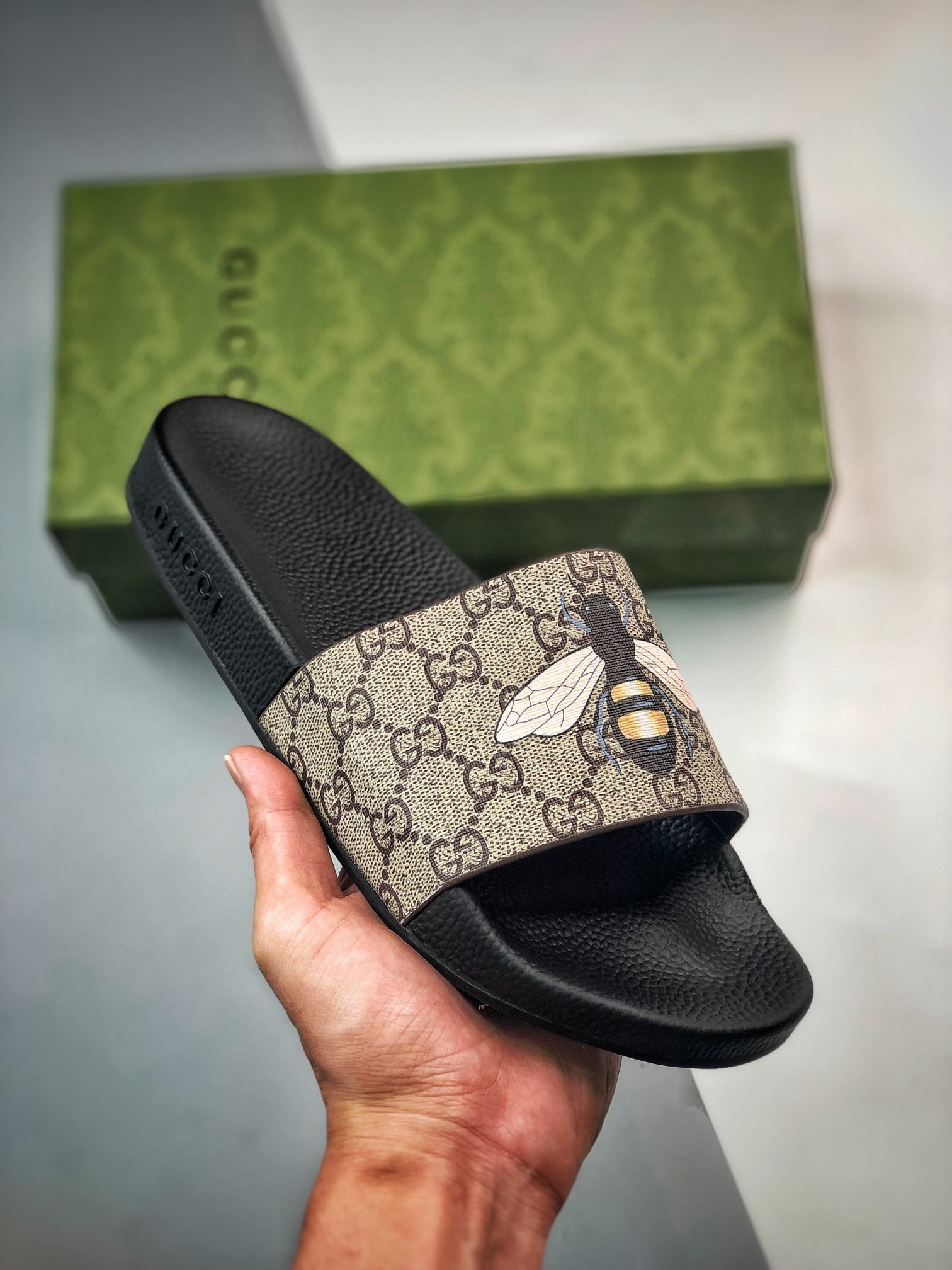 Unisex Fashion Slippers