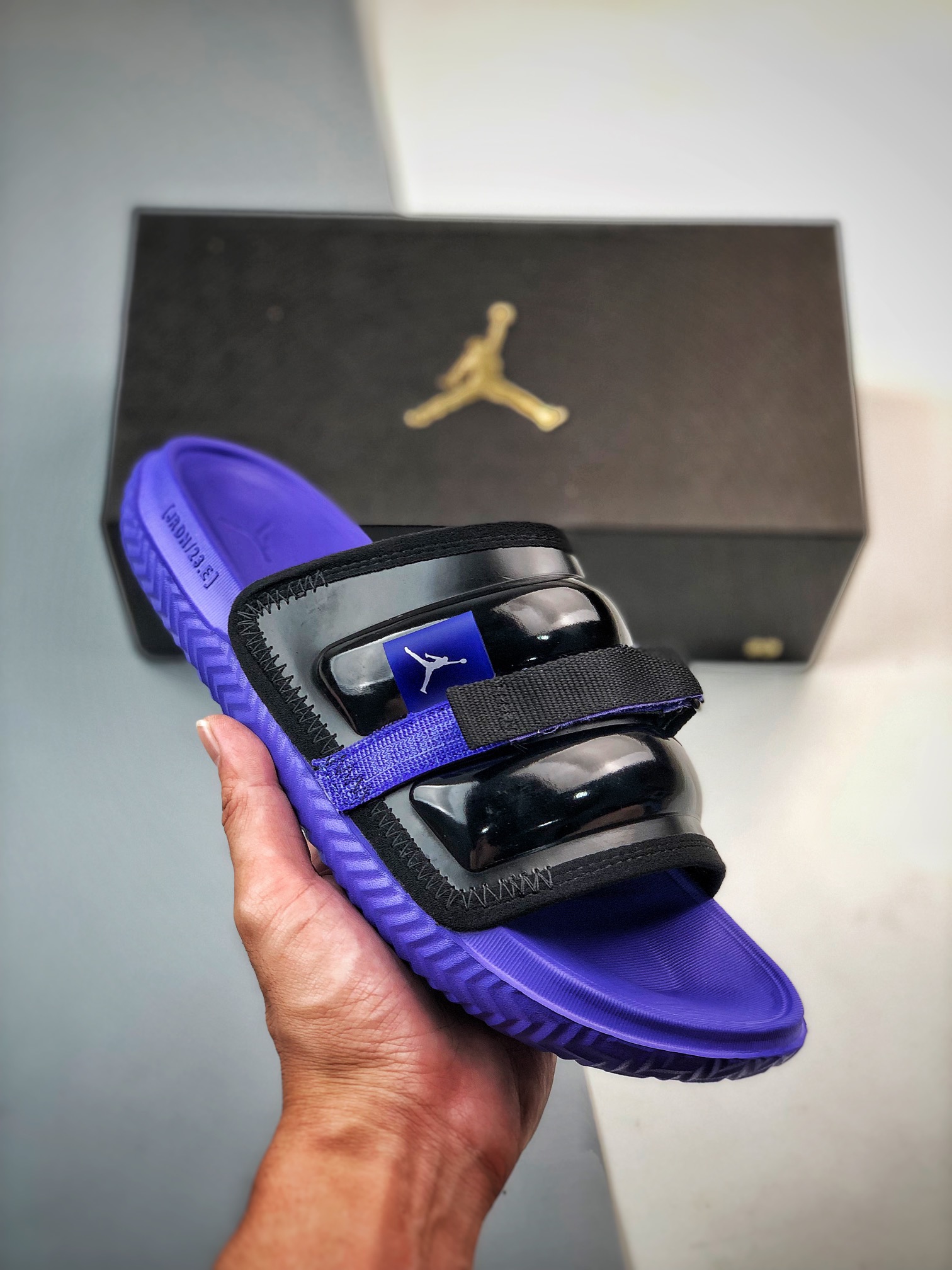Unisex Fashion Slippers
