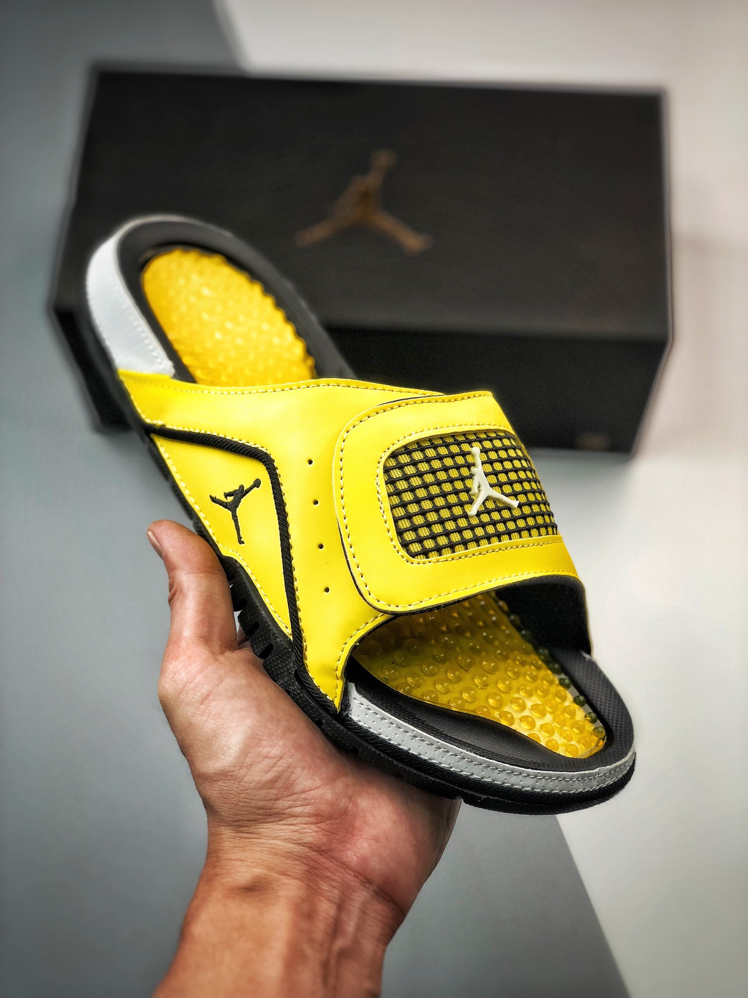 Unisex Fashion Slippers