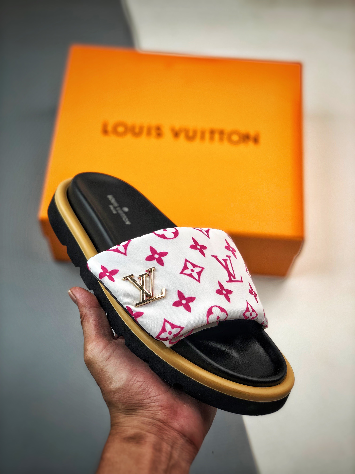 Unisex Fashion Slippers