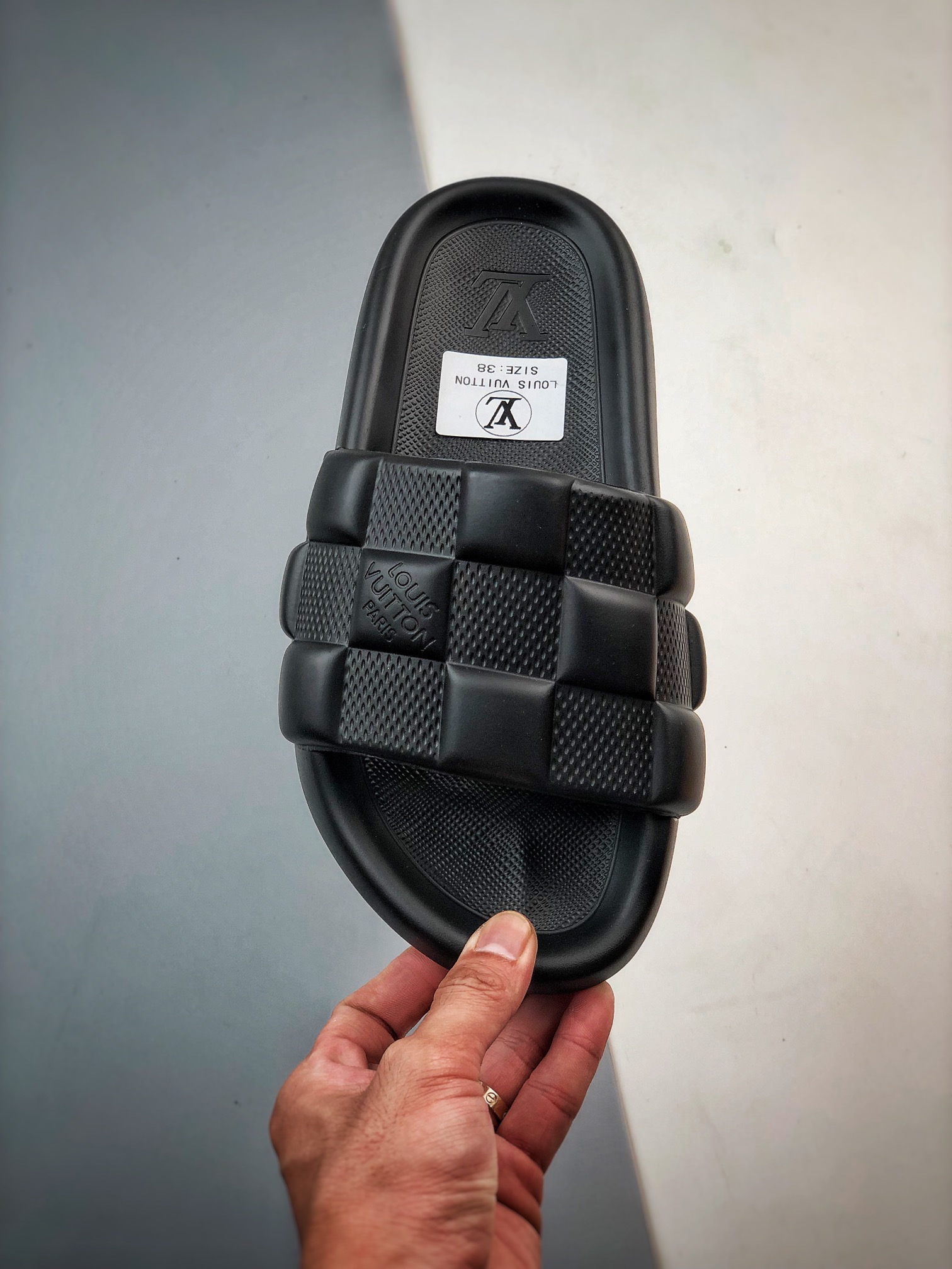 Unisex Fashion Slippers