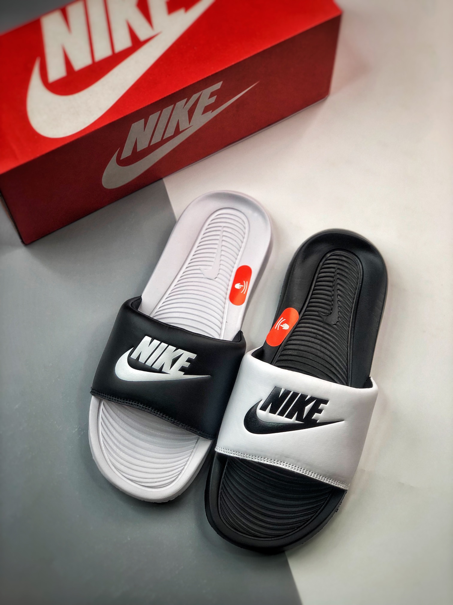 Unisex Fashion Slippers