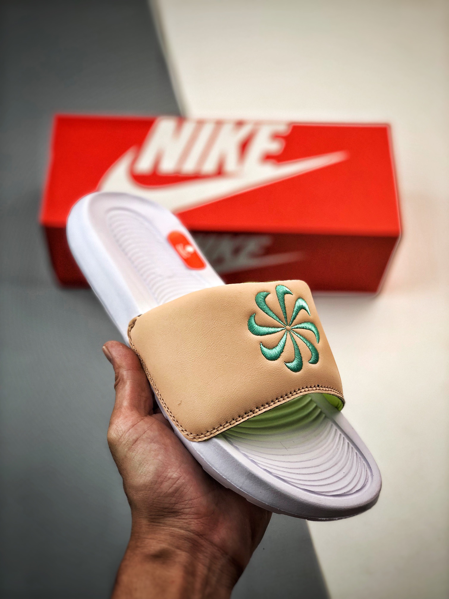 Unisex Fashion Slippers