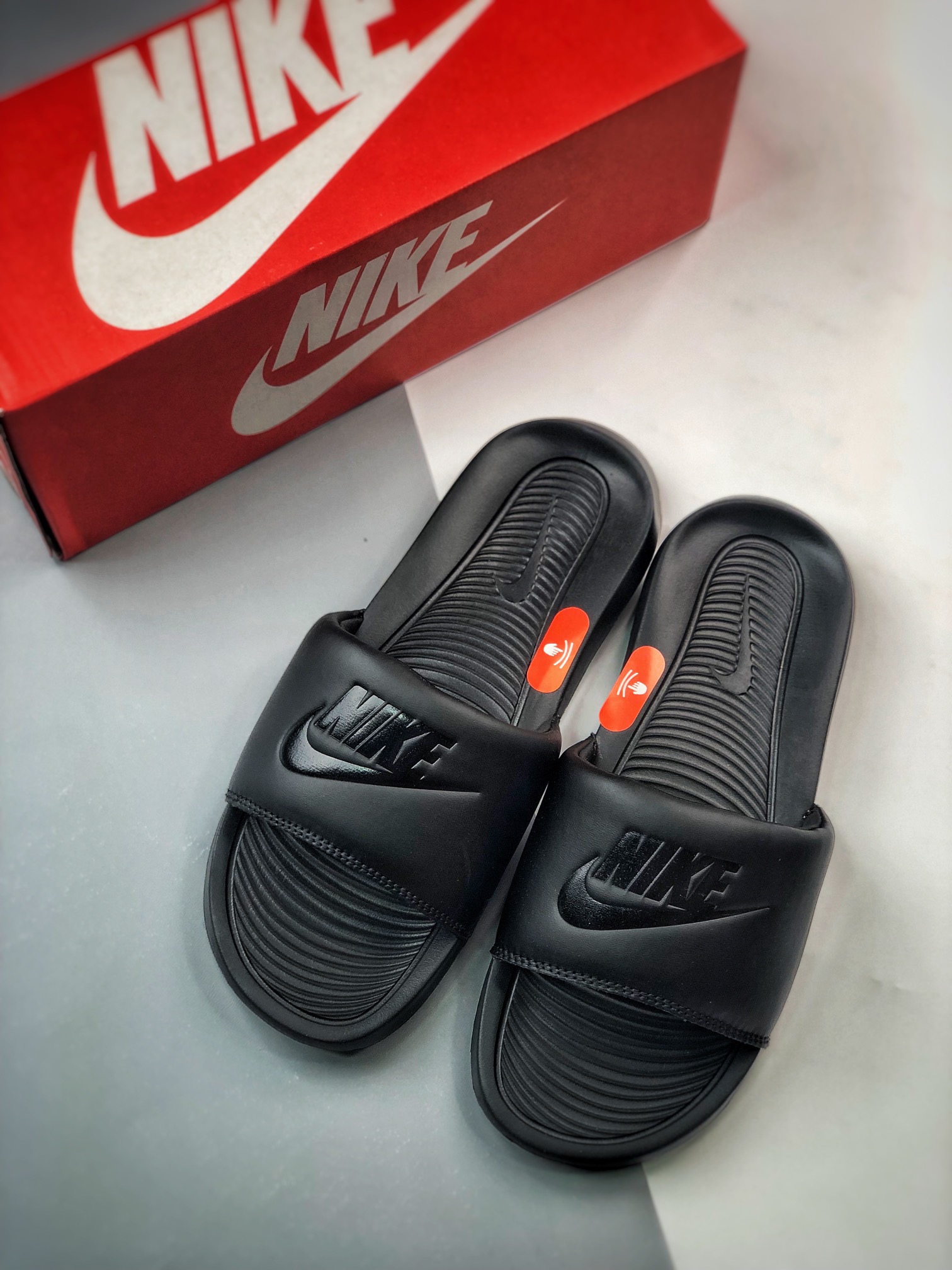 Unisex Fashion Slippers