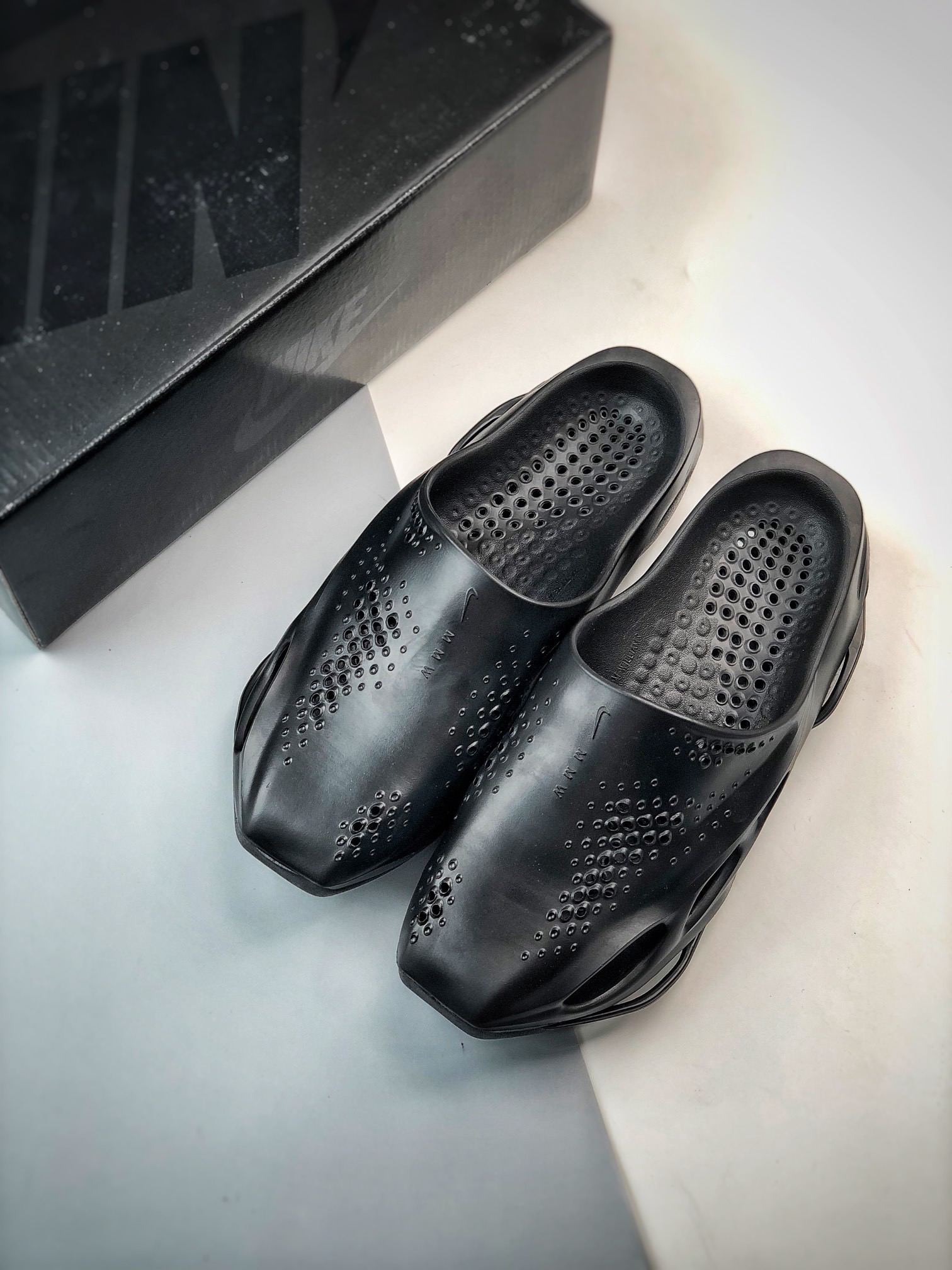 Unisex Fashion Slippers