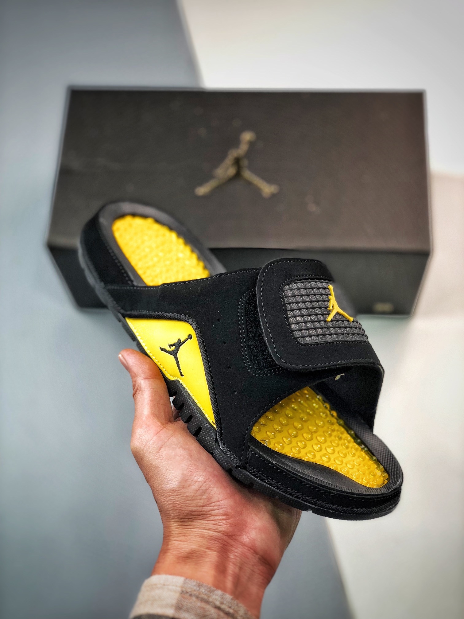 Unisex Fashion Slippers