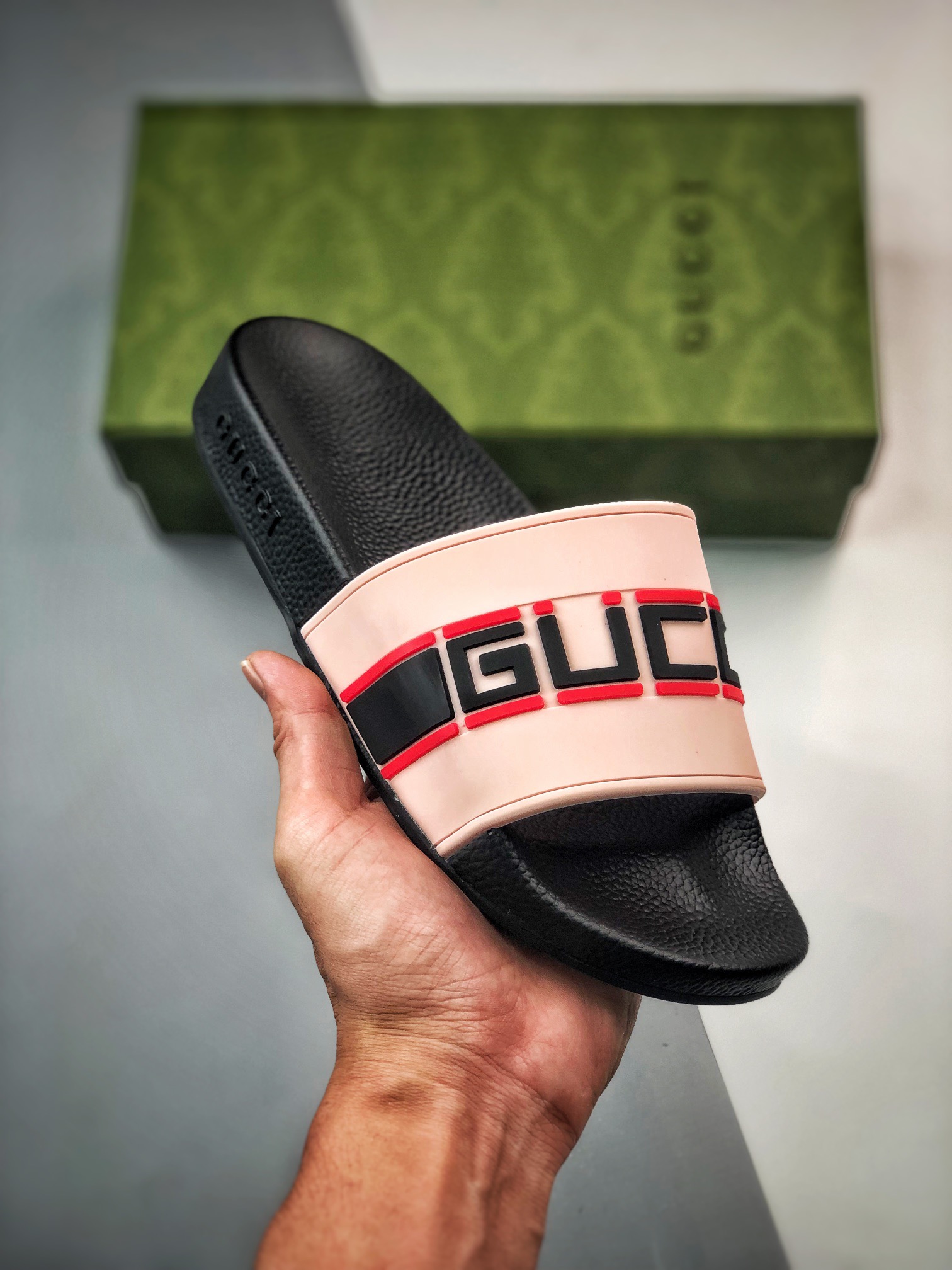 Unisex Fashion Slippers