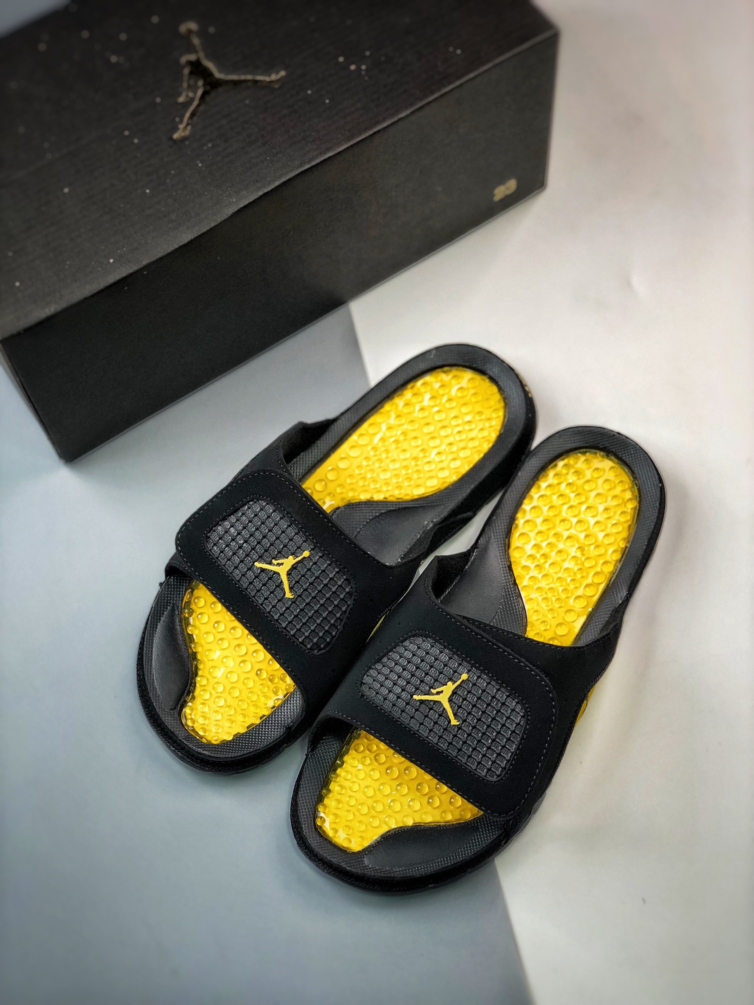 Unisex Fashion Slippers